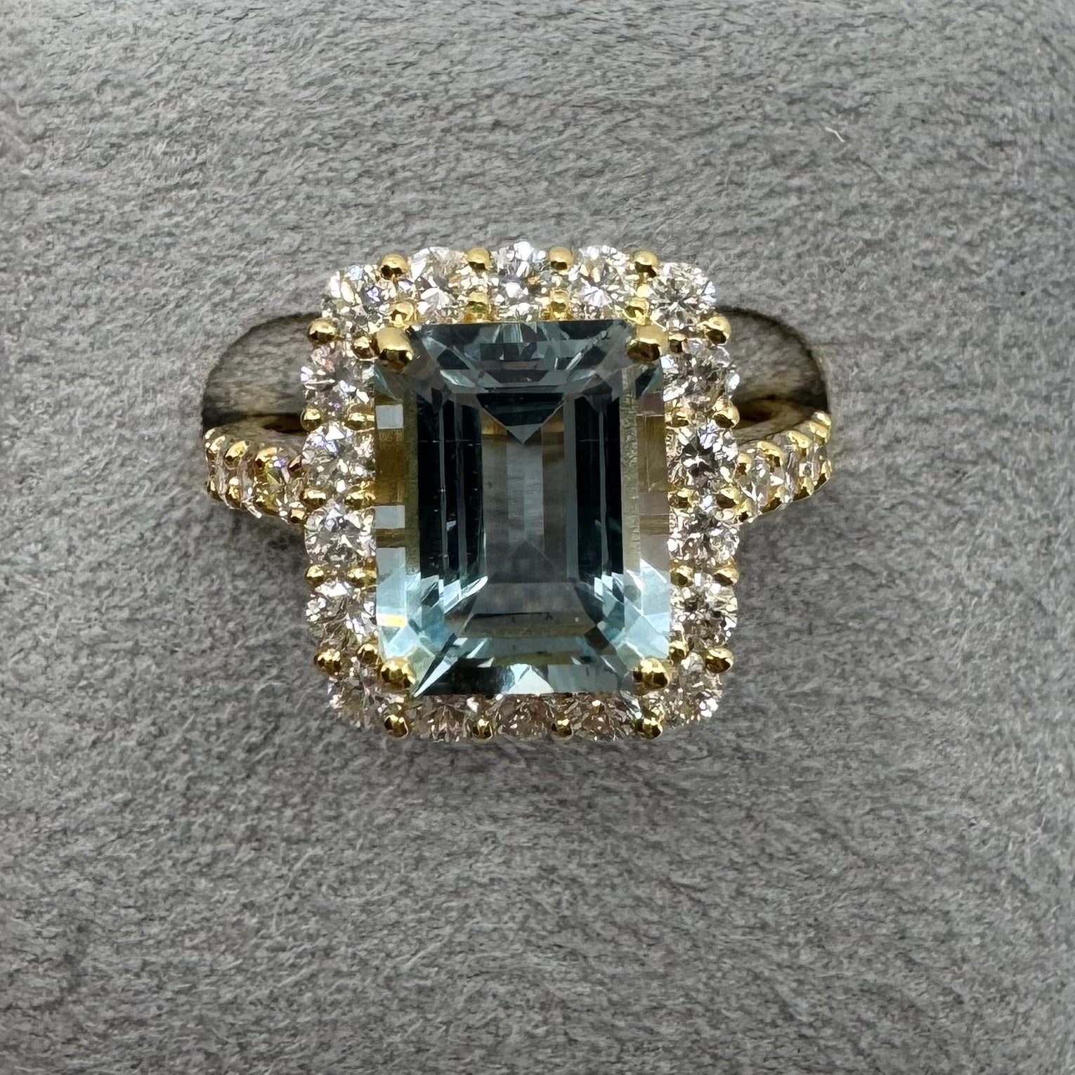 ［湖のドレス］リング アクアマリン