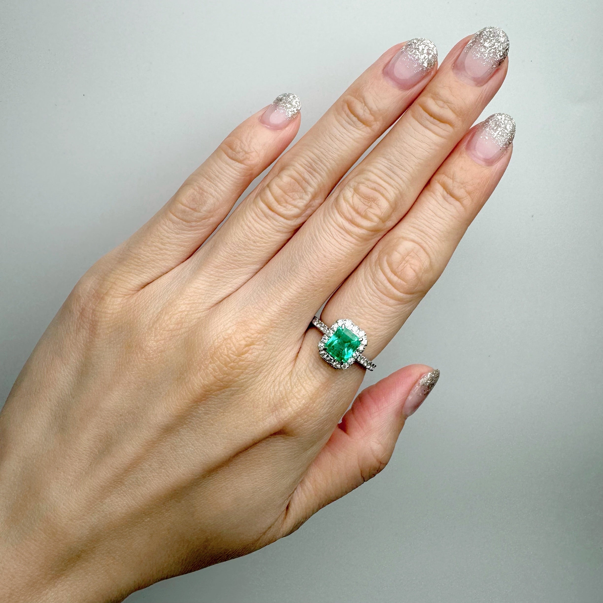 ［一点物］リング エメラルド 1.8ct SQ PT