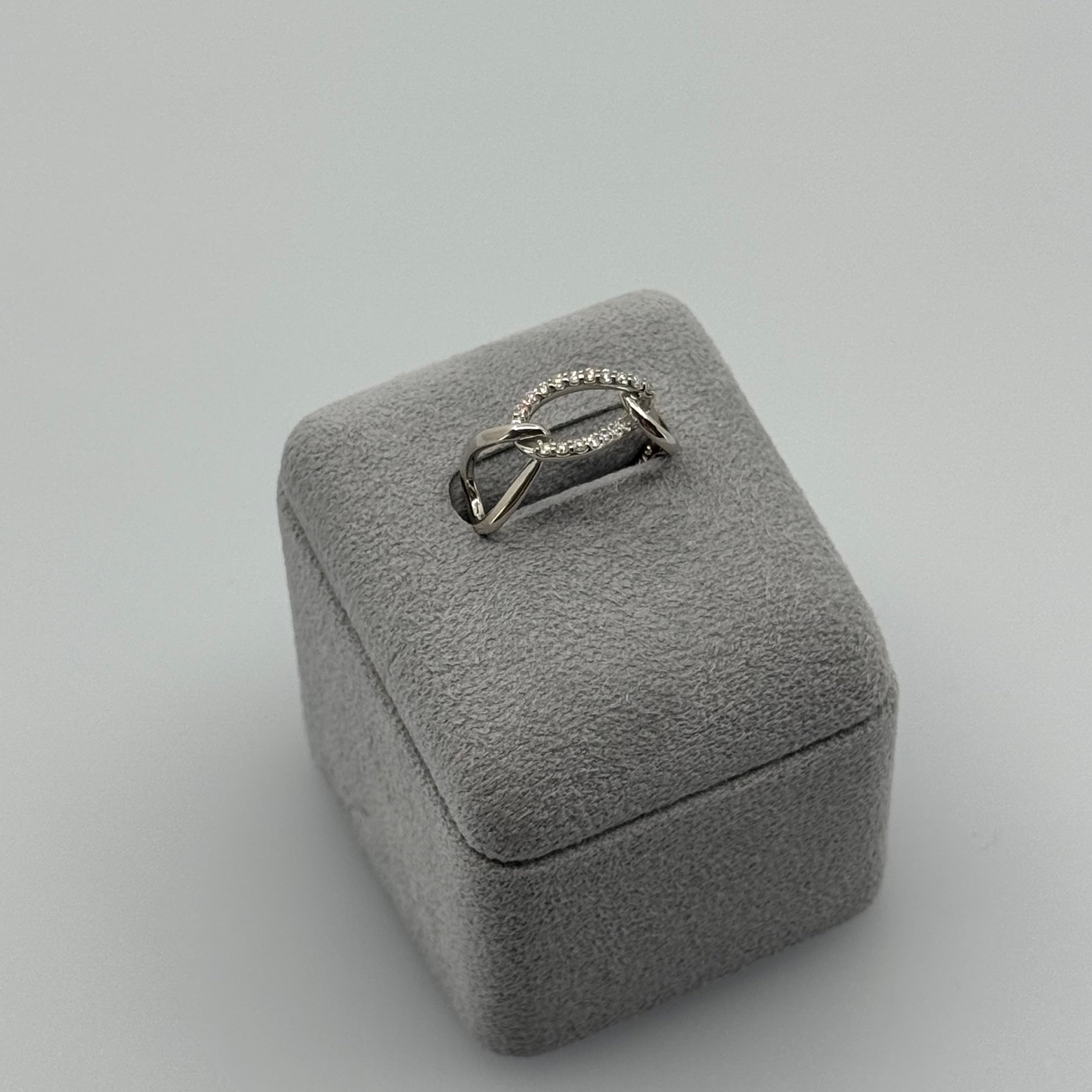 ［パズル］ ダイヤ リング 0.15ct