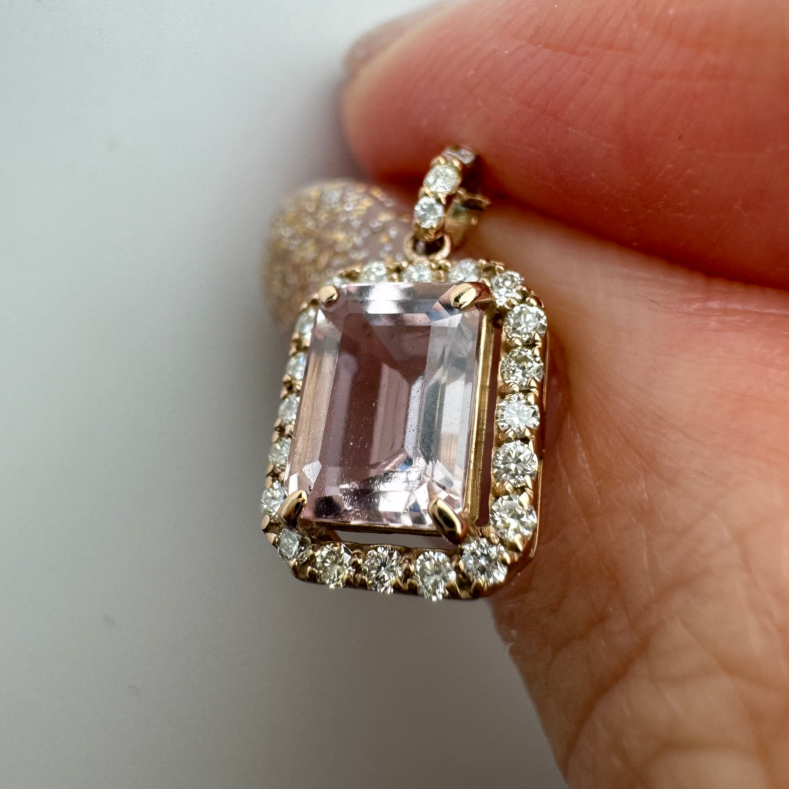 501［一点物］ネックレス モルガナイト 0.7ct SQ K18PG