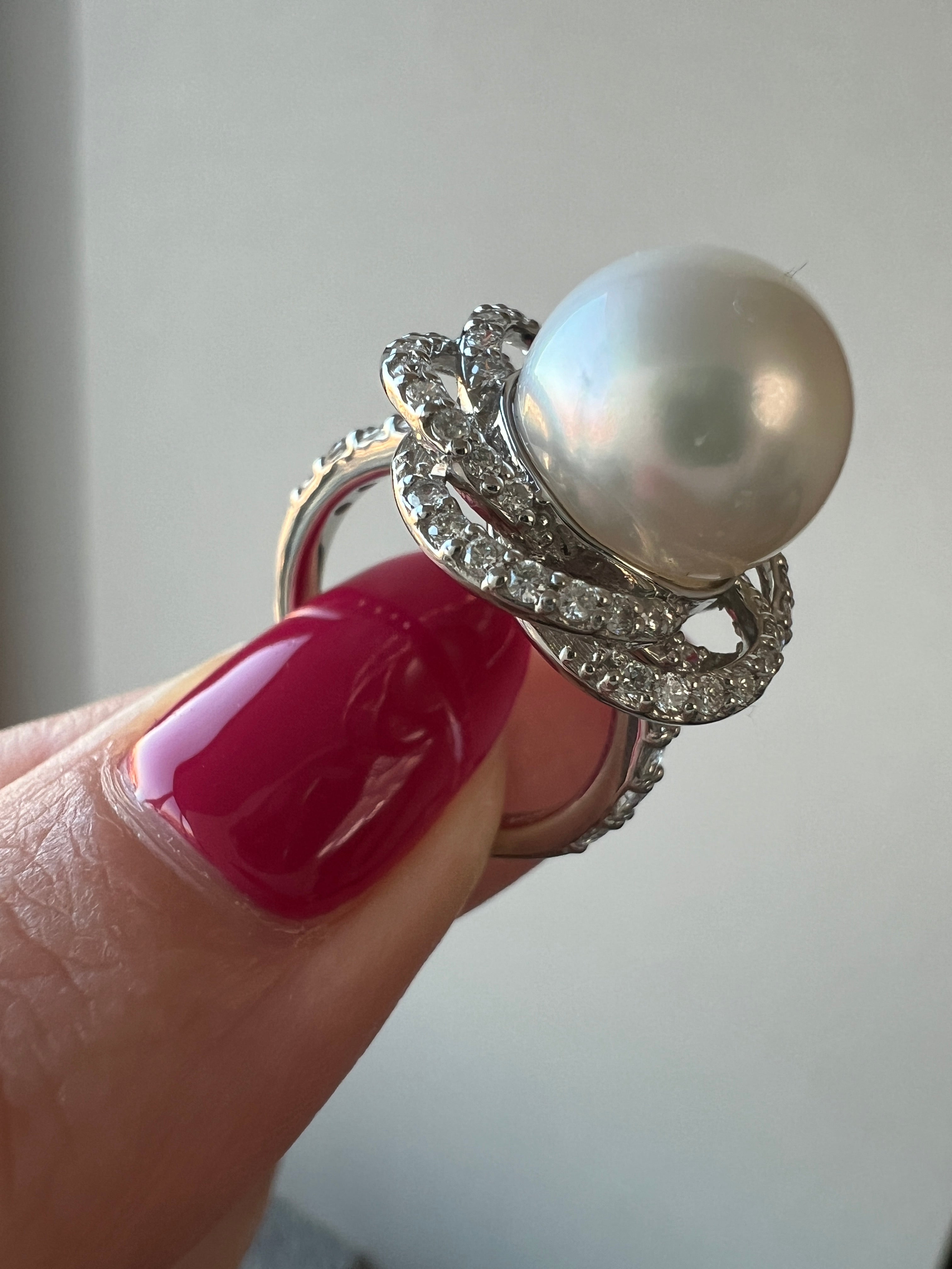 新作 白椿リング〜超希少 南洋真珠11mm こんなに美しいデザインがこの金額で手に入る事はあり得ません(15〜20珠限定 売れ行きで調整)