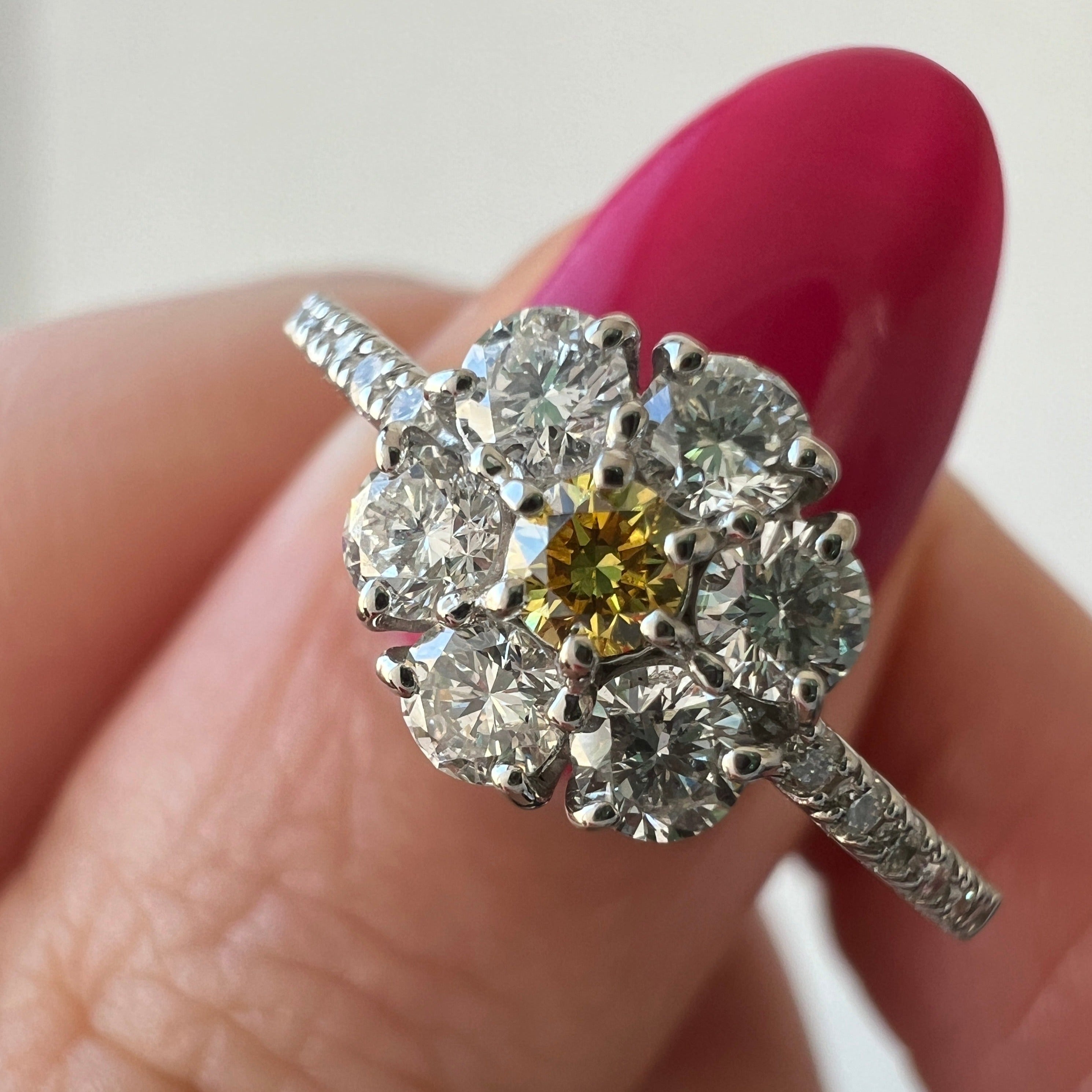 30-Fancy Vivid Yellow ダイヤ 中石0.07ct前後 RO PT リング〜FVY SI1/2 AGT お花みたい｜AYAKO SAKURAI（櫻井 彩子（サクライ アヤコ））公式通販サイト