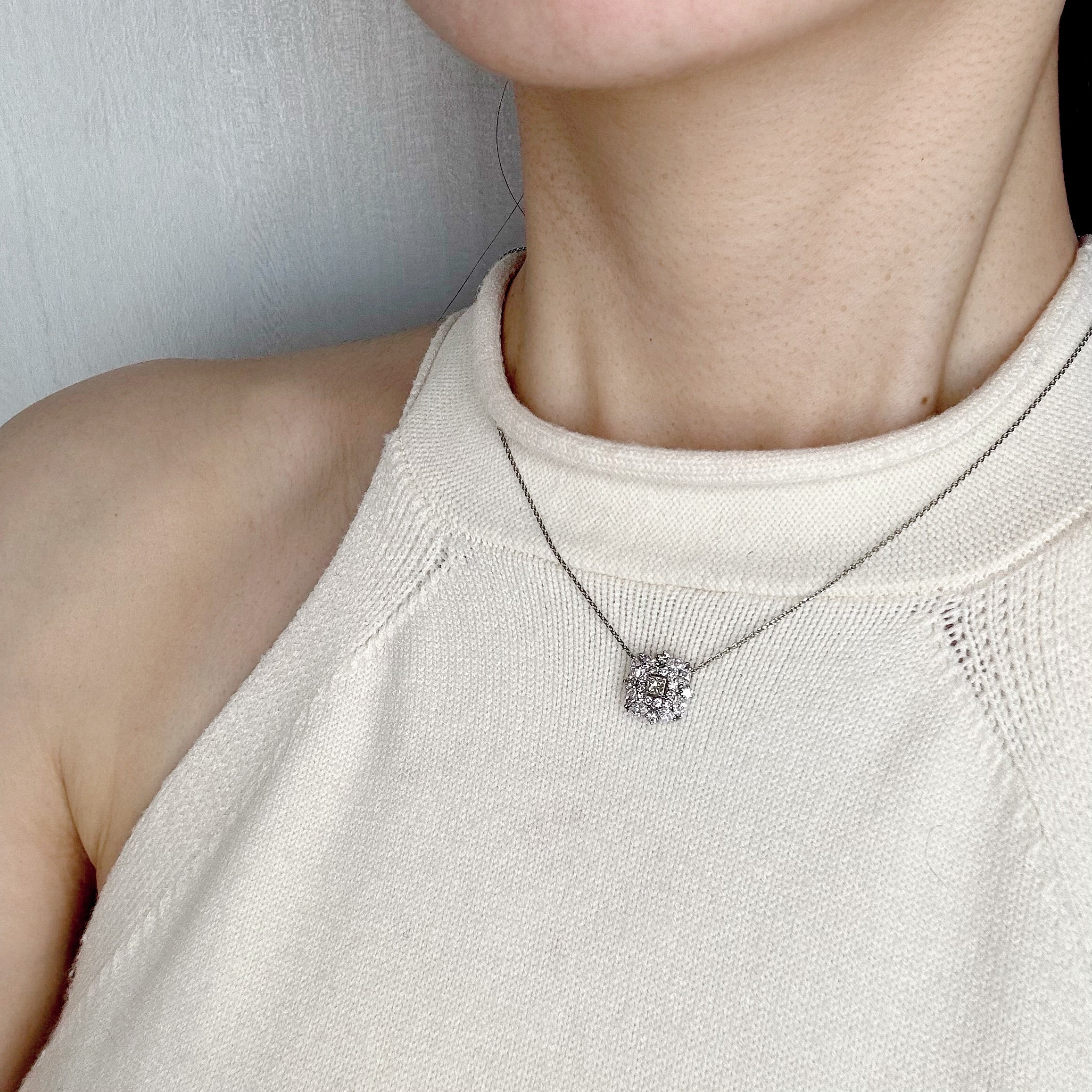 ［アラベスク］ネックレス ダイヤ