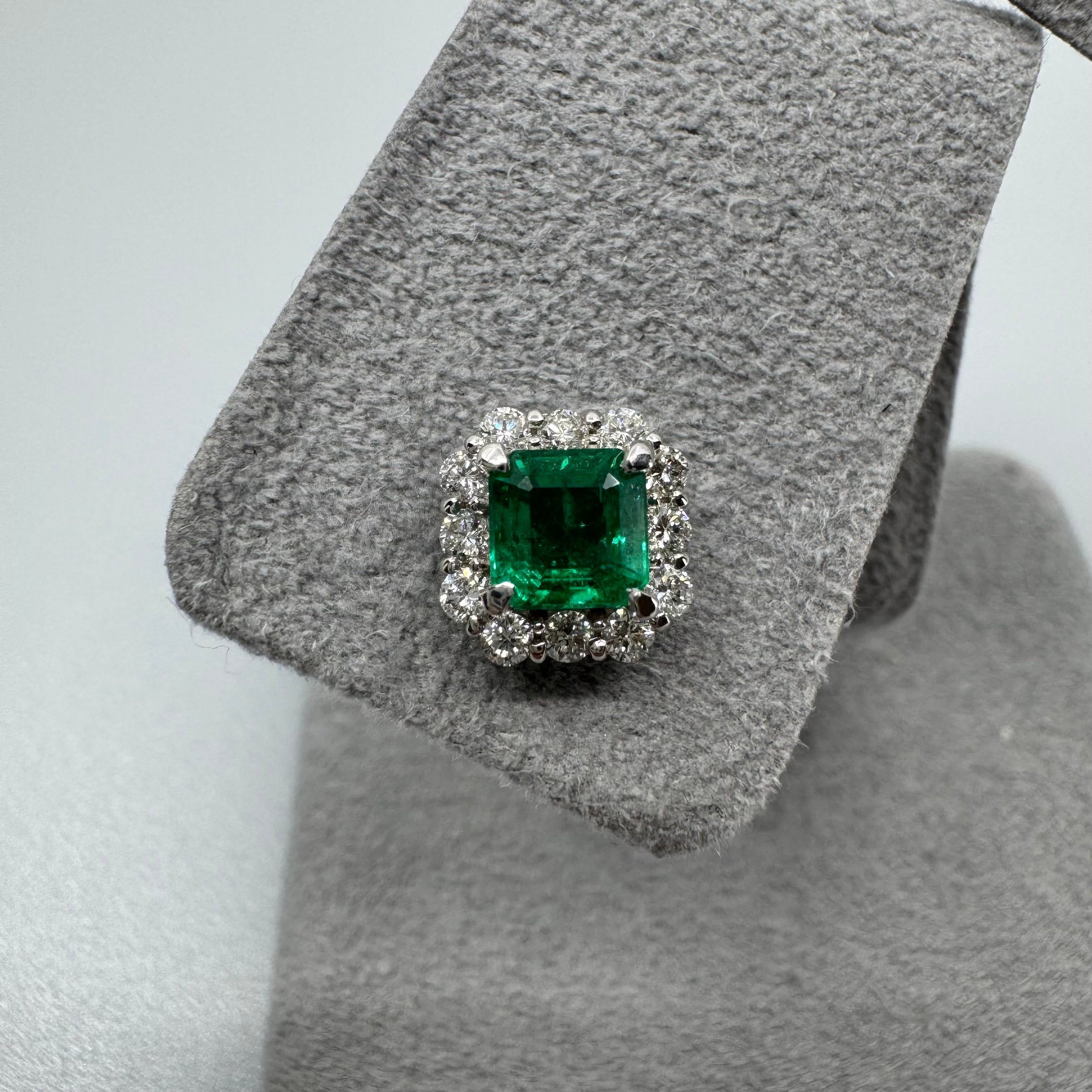 35［一点物/エムロード］ピアス エメラルド 0.57ct前後×2 SQ PT