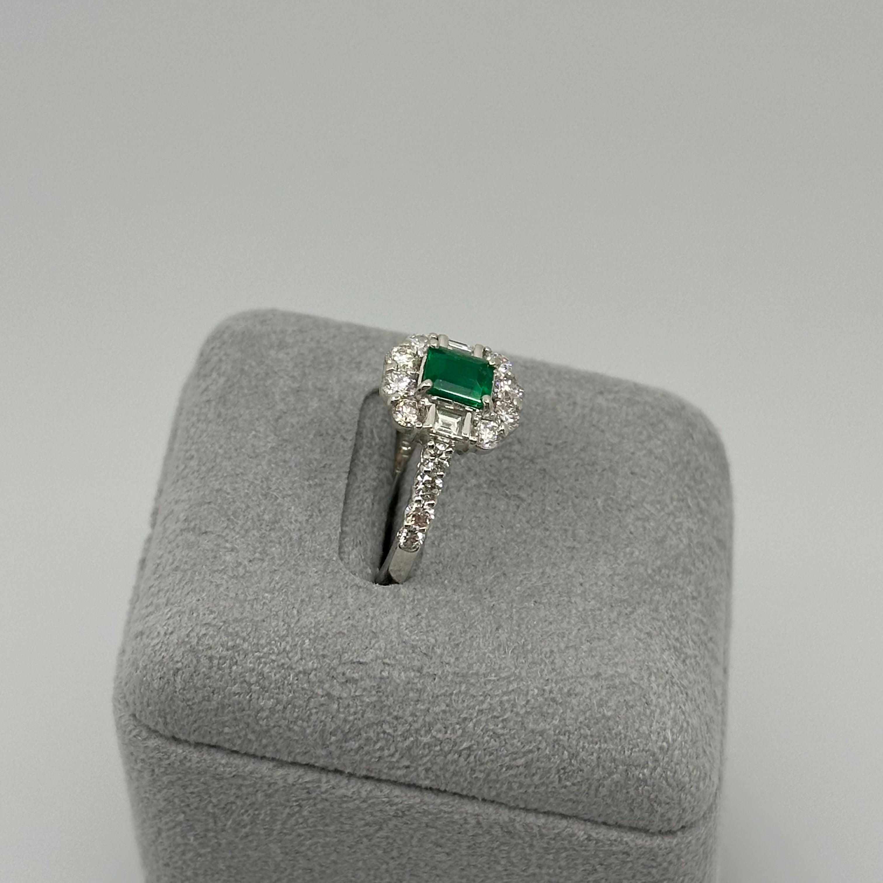 15［一点物/シュクル］リング エメラルド 中石0.6ct EM PT〜 超特品 色綺麗