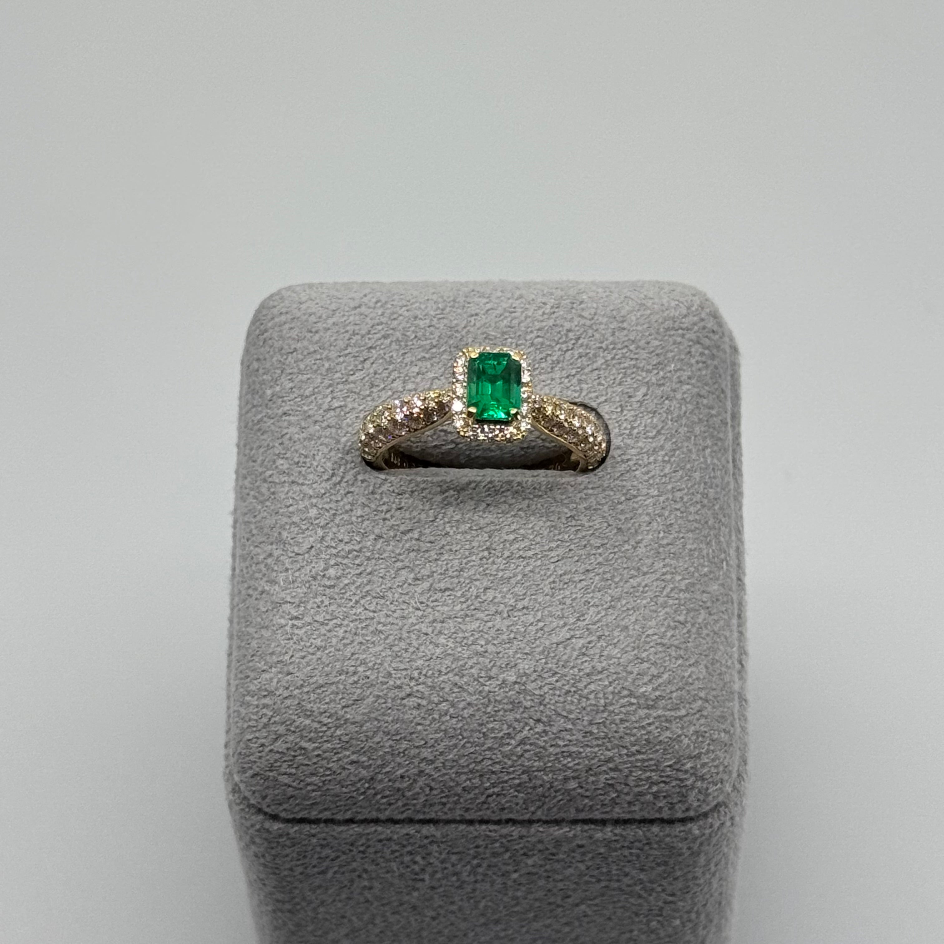 ［パリの小路］リング エメラルド  0.5ct前後 SQ