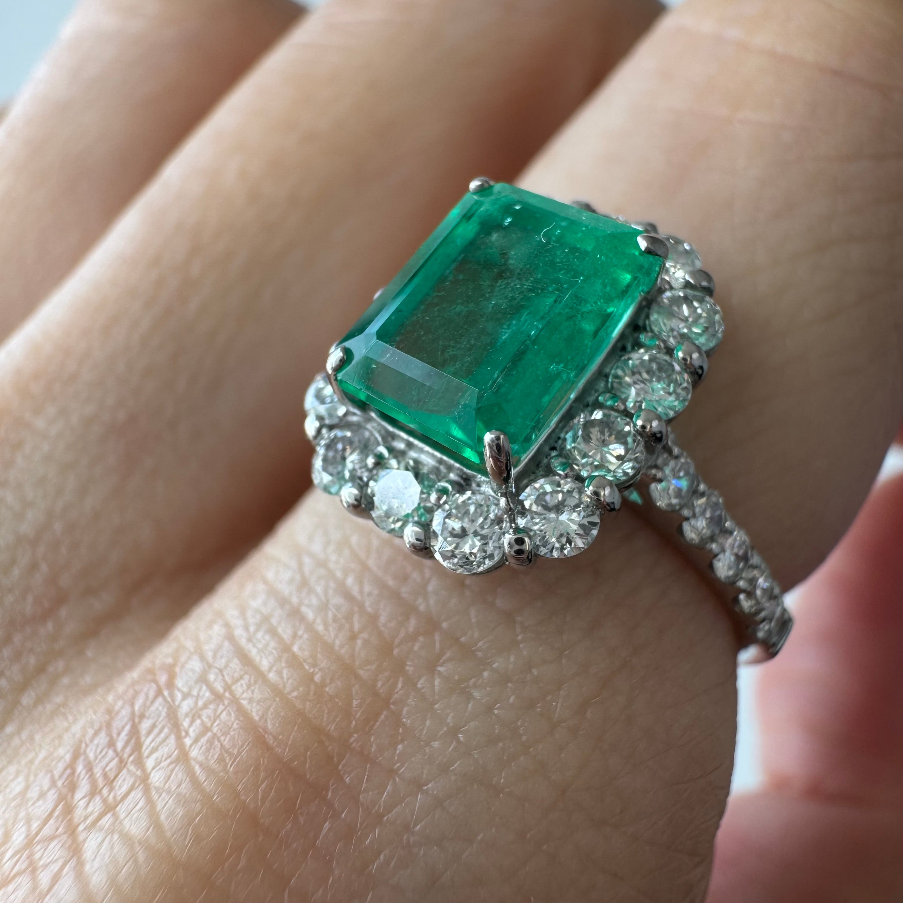 16［一点物］リング エメラルド 2.4ct SQ PT