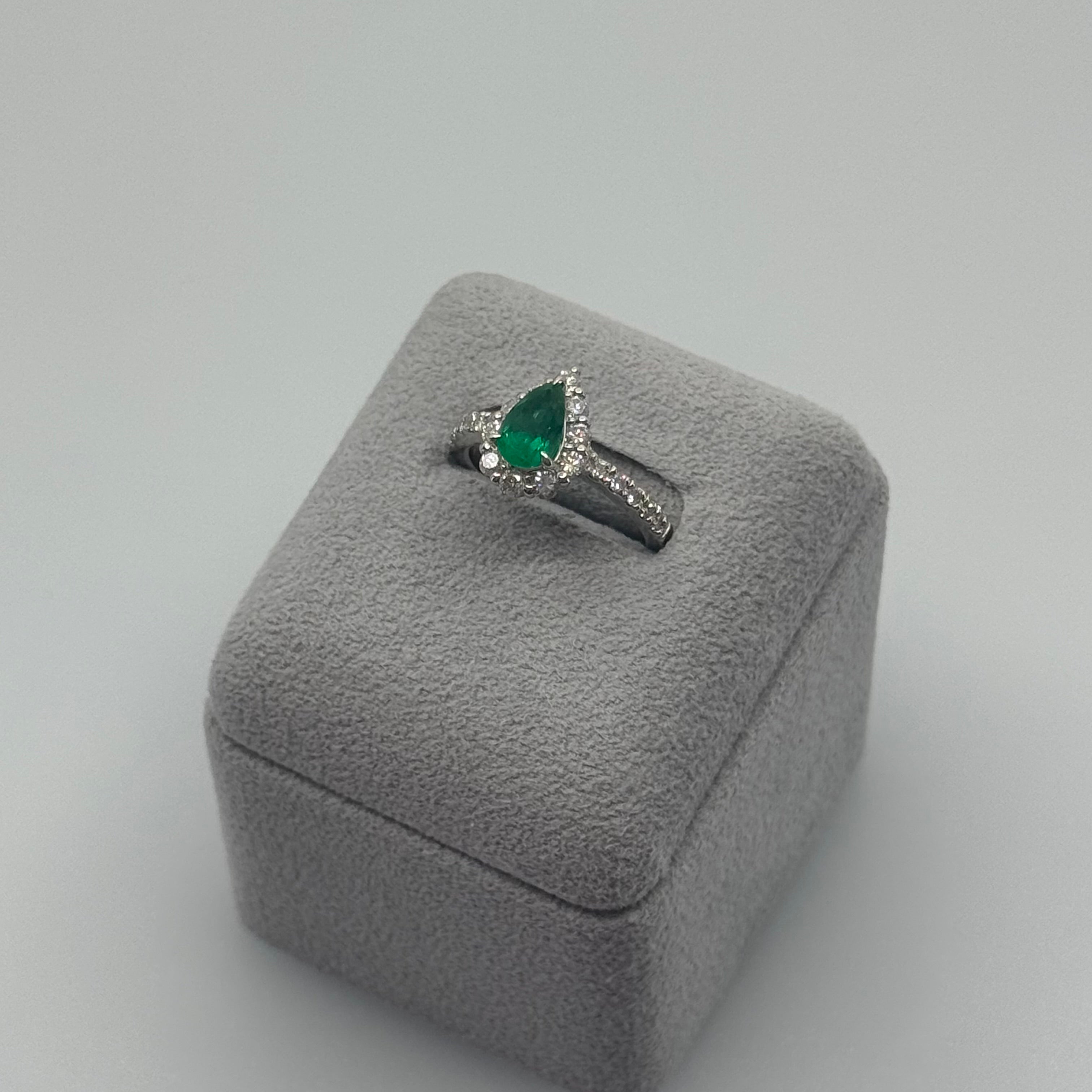 71［一点物］リング エメラルド 0.8ct PS PT