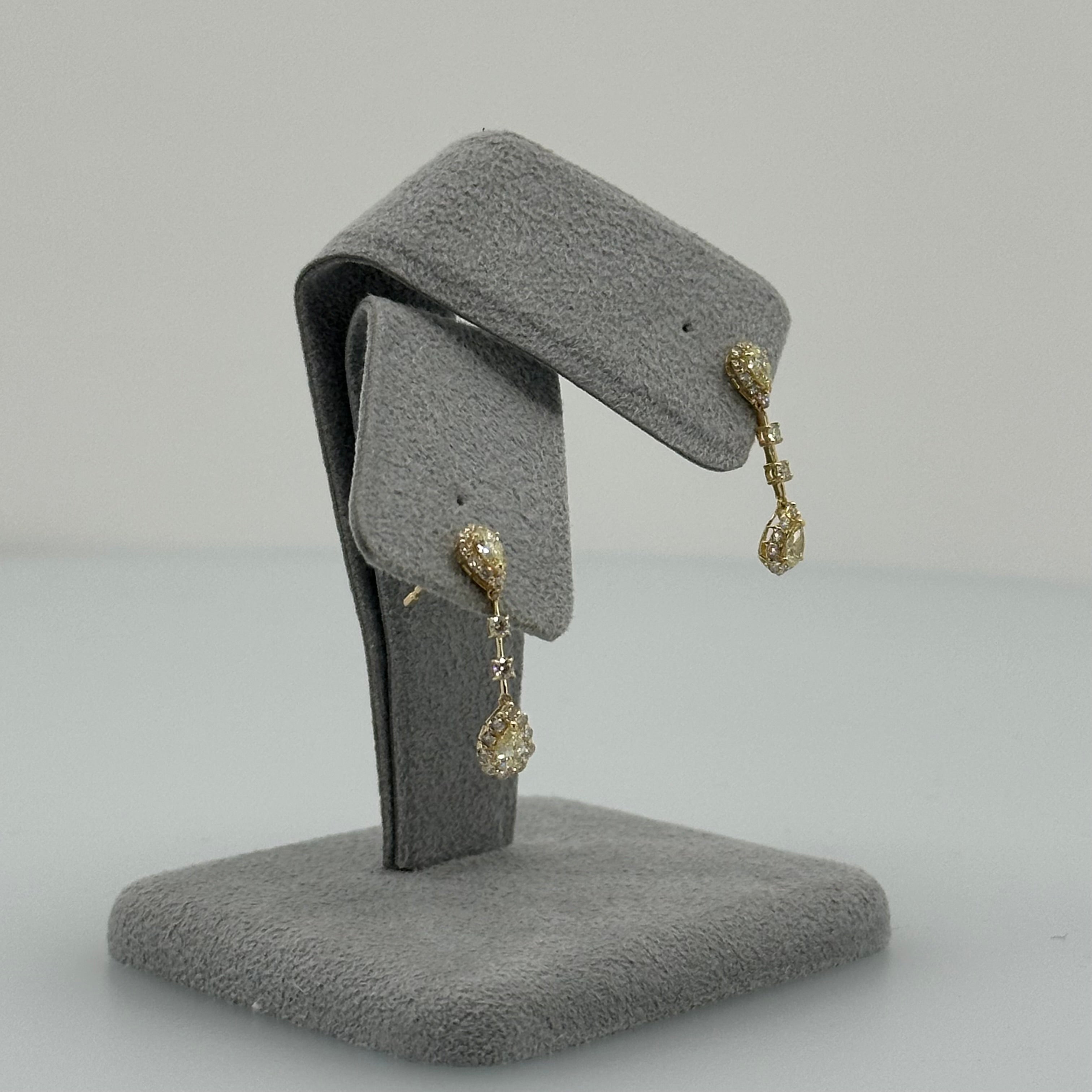 ［パナッシュ］ ダイヤモンド揺れるピアス