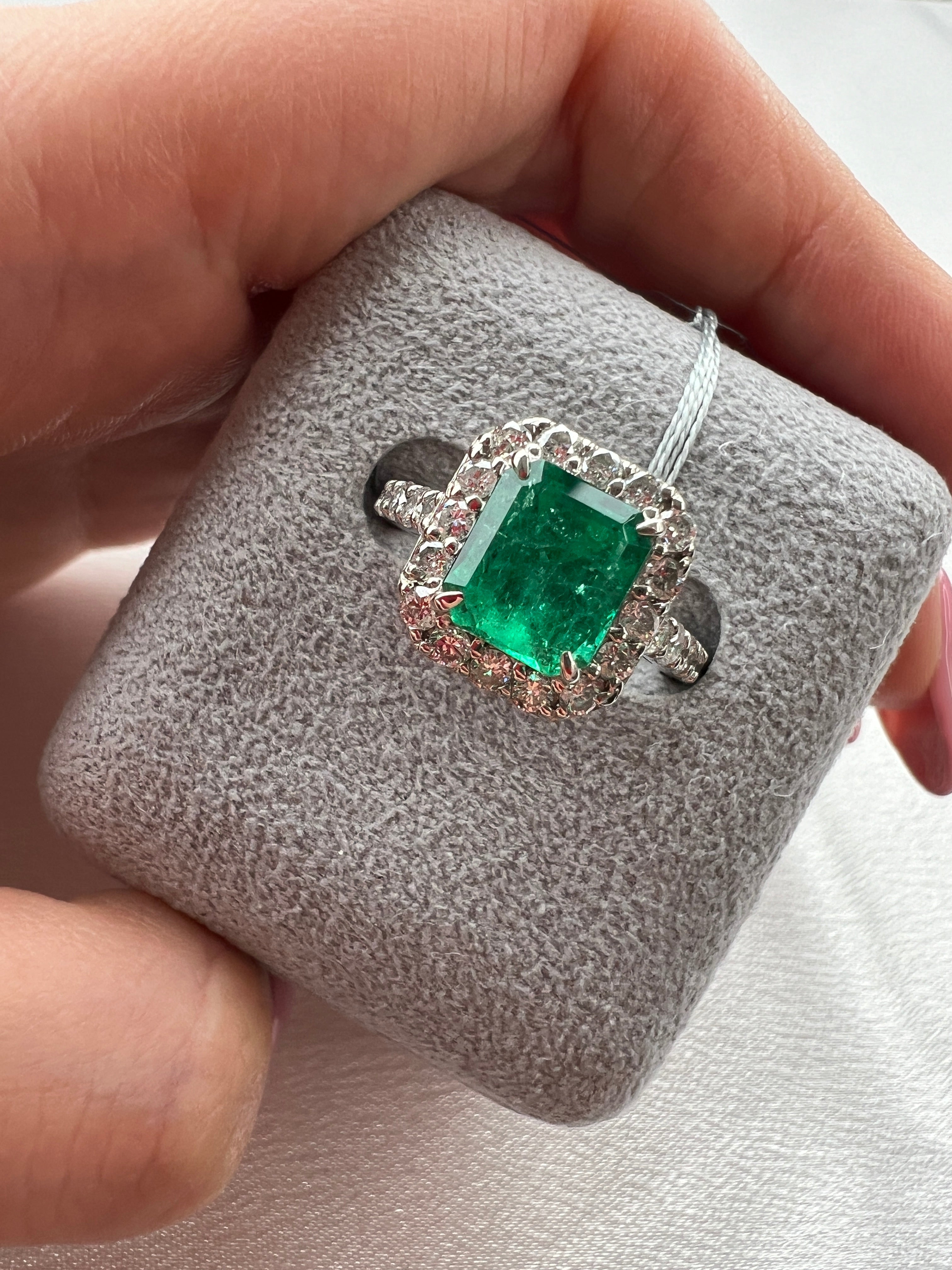 エメラルド 中石2.3ct PT SQ リング｜AYAKO SAKURAI（櫻井 彩子（サクライ アヤコ））公式通販サイト