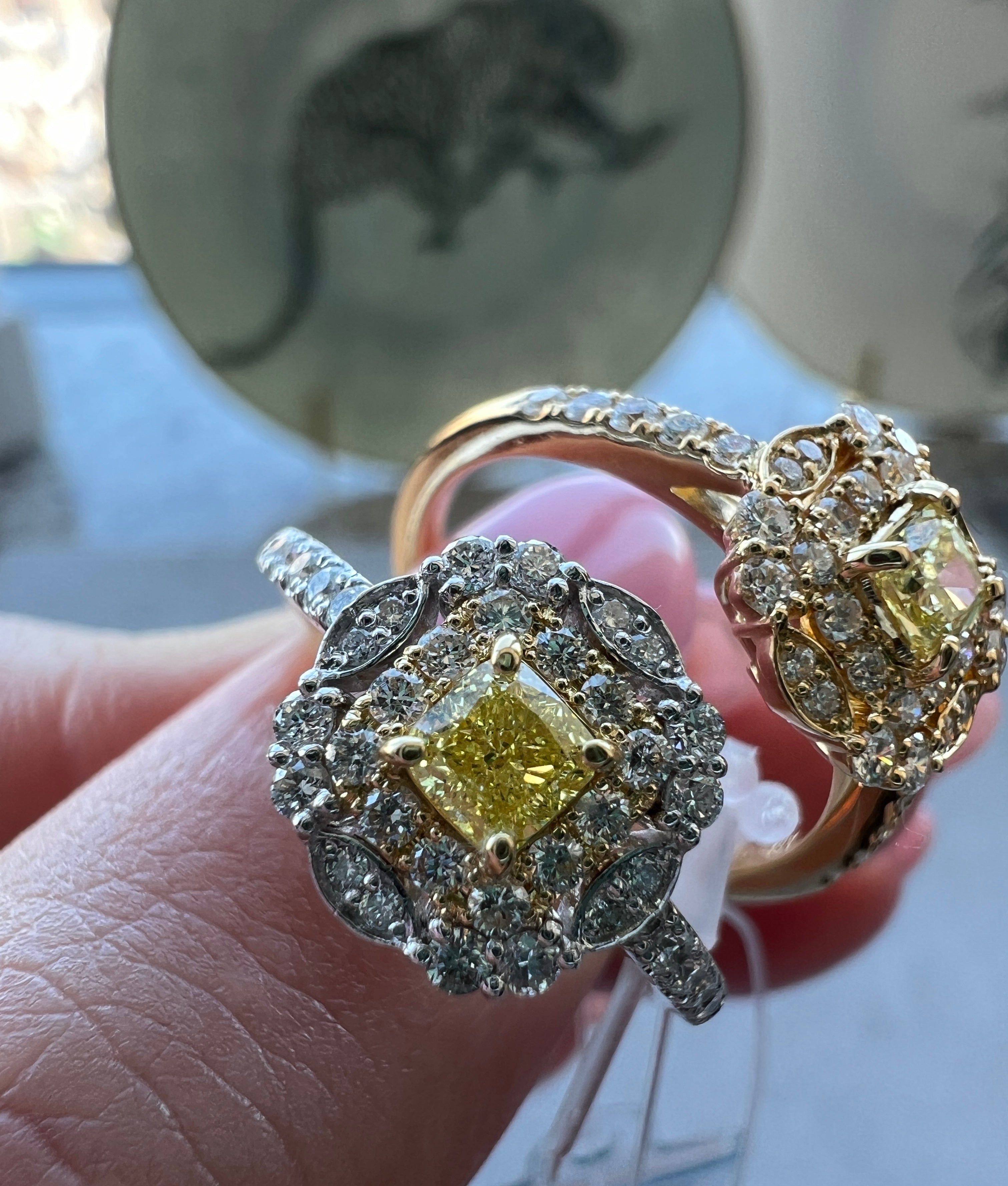 17-カテドラル 中石0.2前後 SQ リング〜Fancy intence yellow SI 相場で計算したら200万以上します｜AYAKO SAKURAI（櫻井 彩子（サクライ アヤコ））公式通販サイト