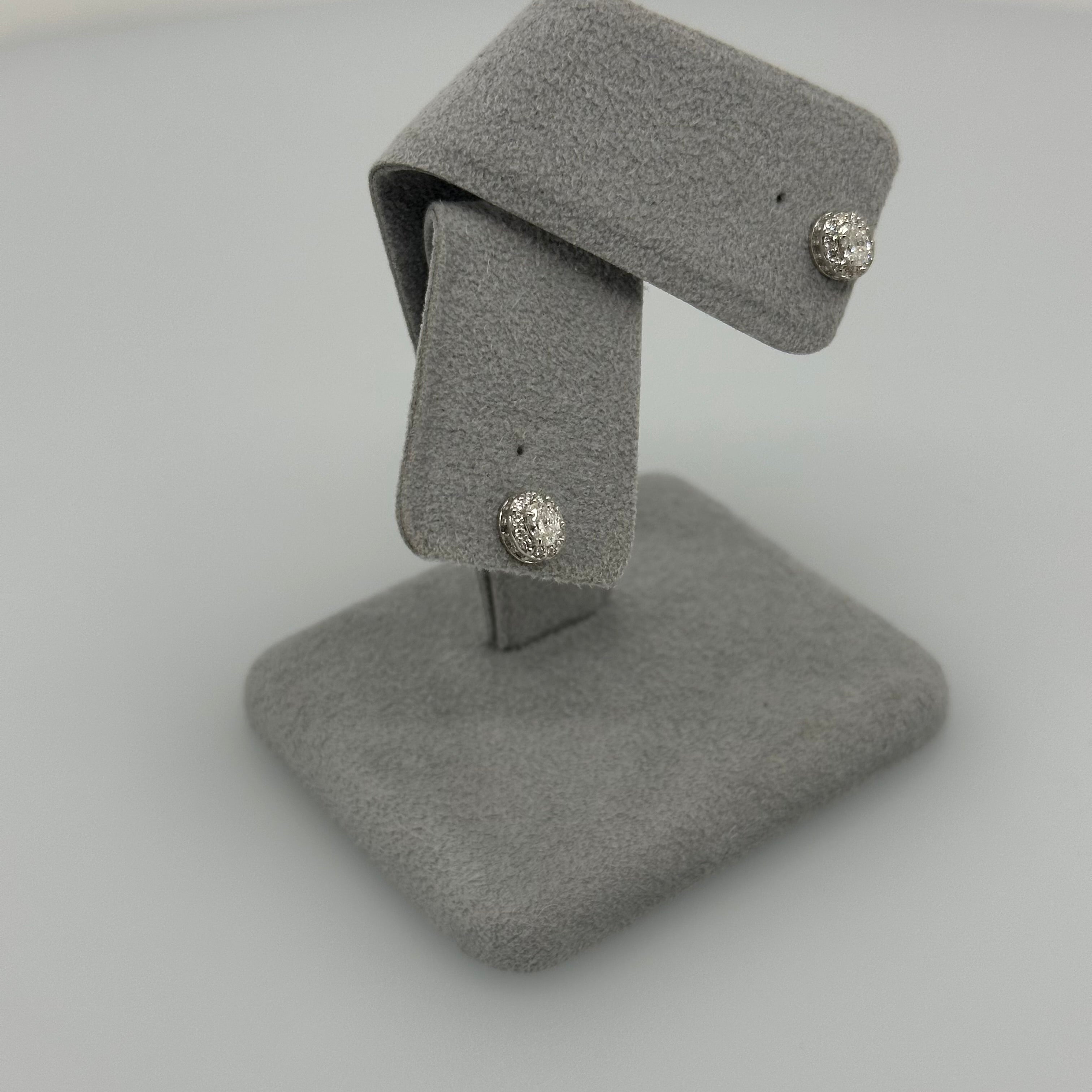 [ユニヴェル] ダイヤ ピアス EM/OV/HS　