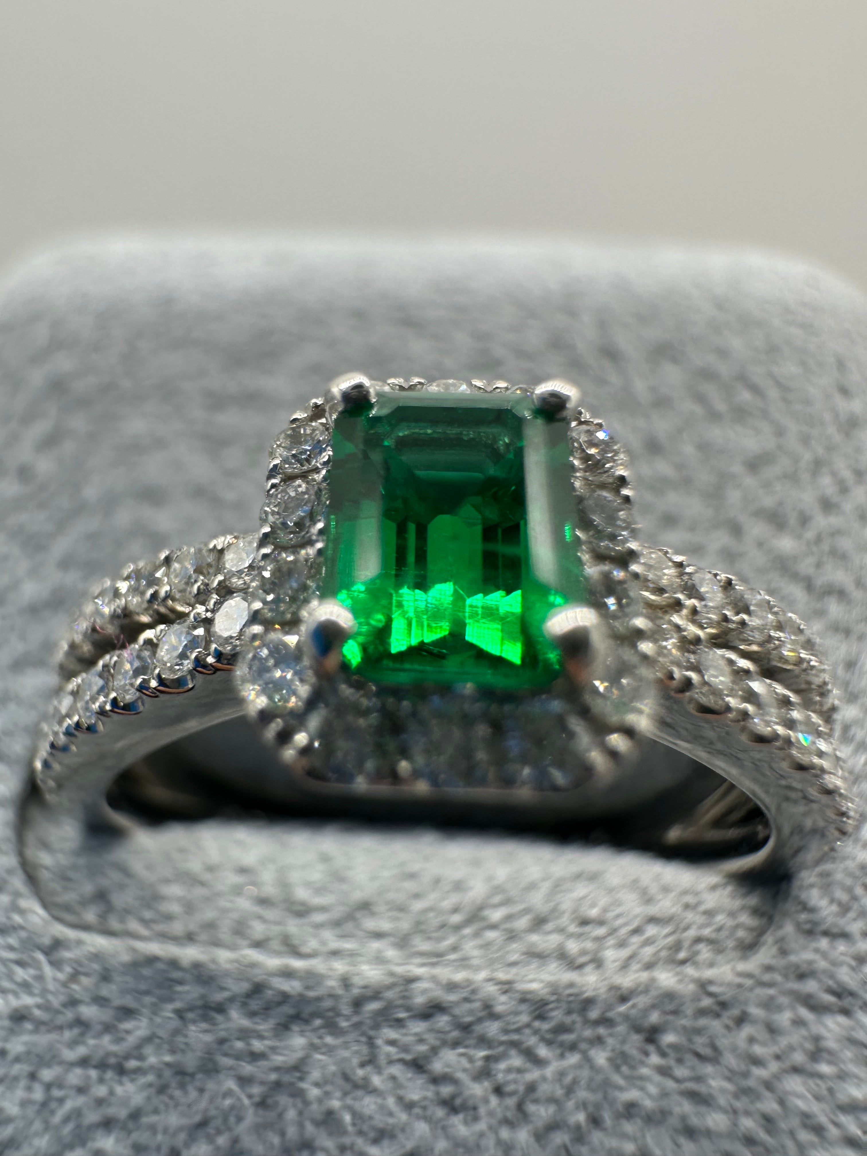 最高級 ノンオイル エメラルド 0.3ct前後 SQ PT リング〜GIA 世界に一つだけ♡｜AYAKO SAKURAI（櫻井 彩子（サクライ アヤコ））公式通販サイト