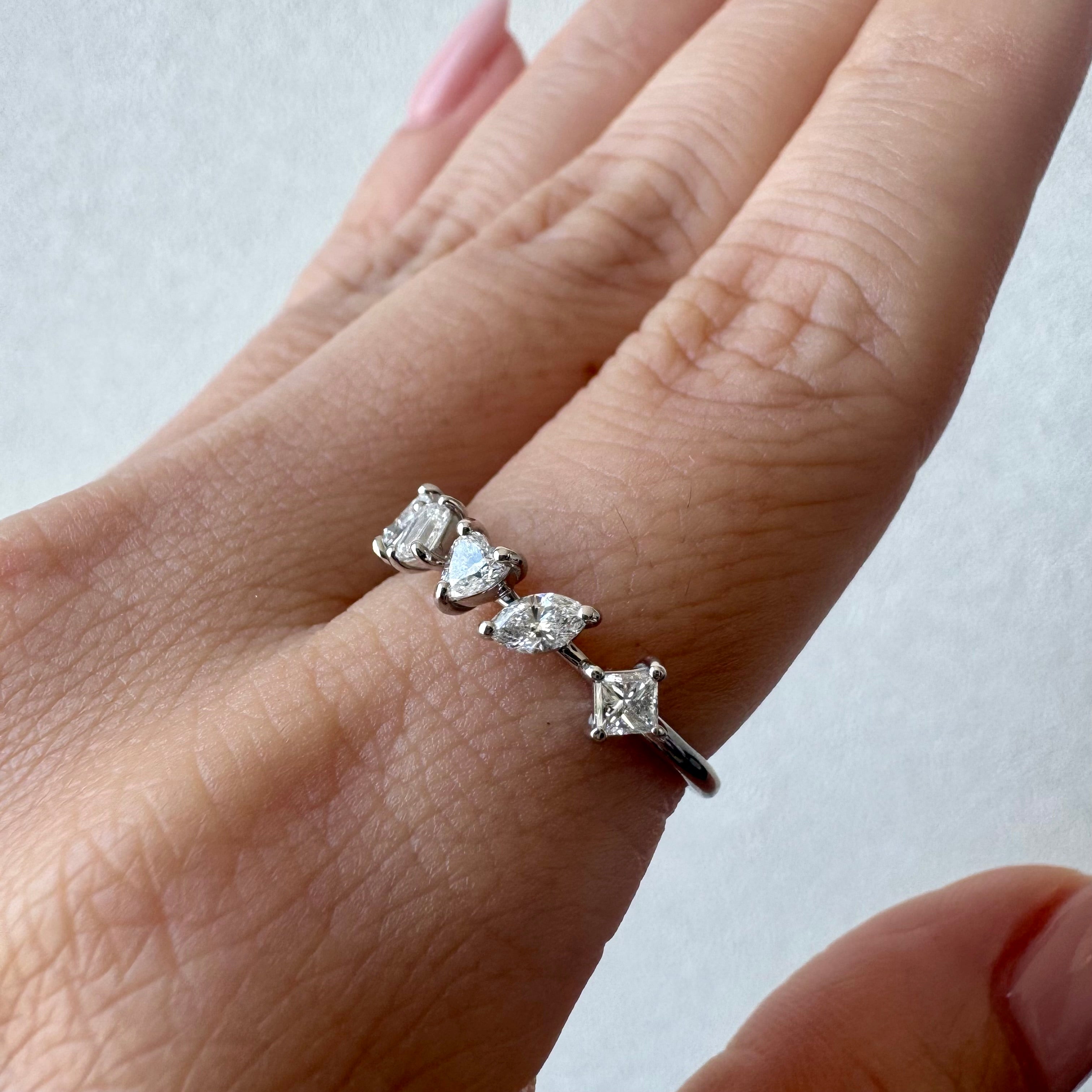 [パルフェミューズ] リング ダイヤ