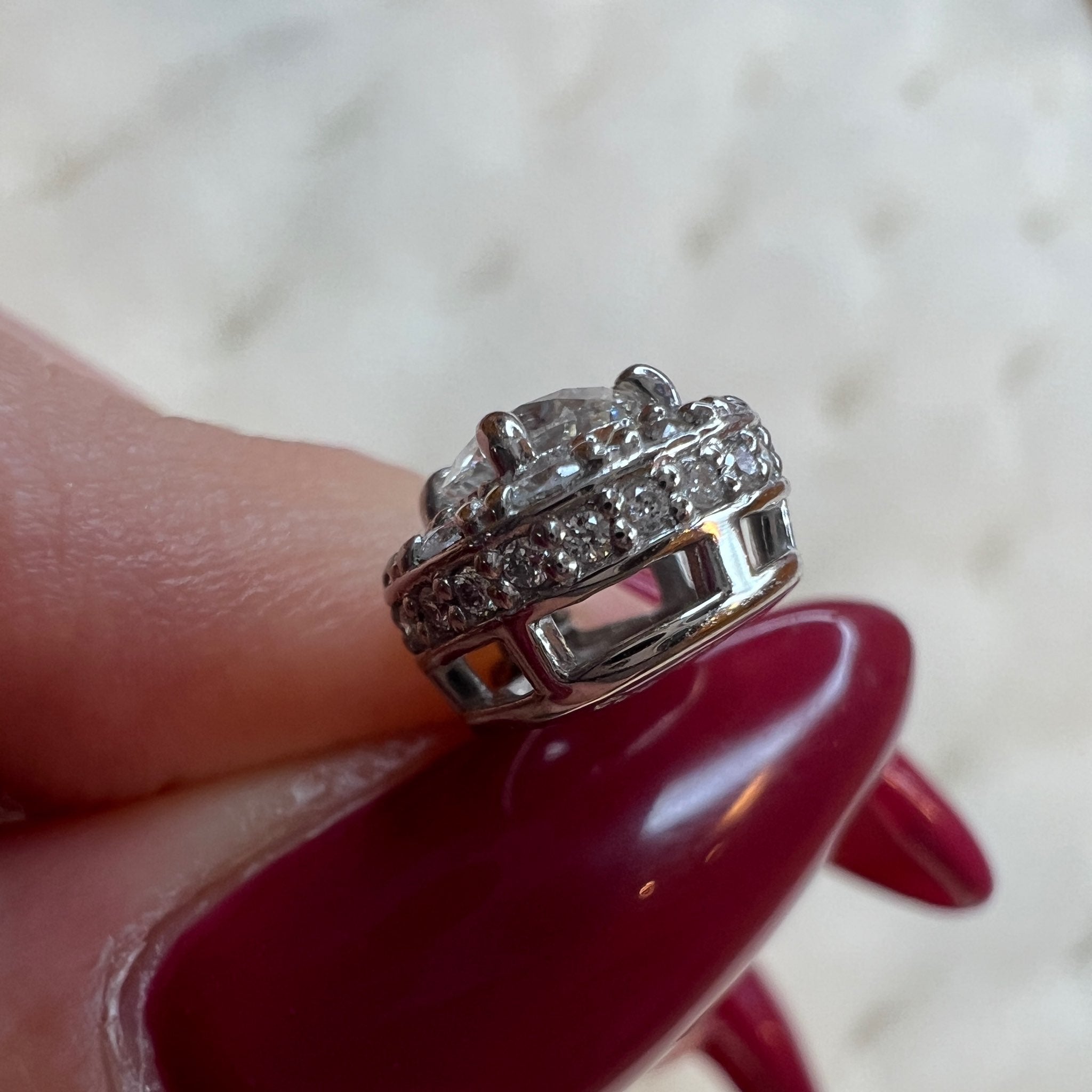 ［ポインターパヴェ0.5ct］ ダイヤモンドスタッドピアス