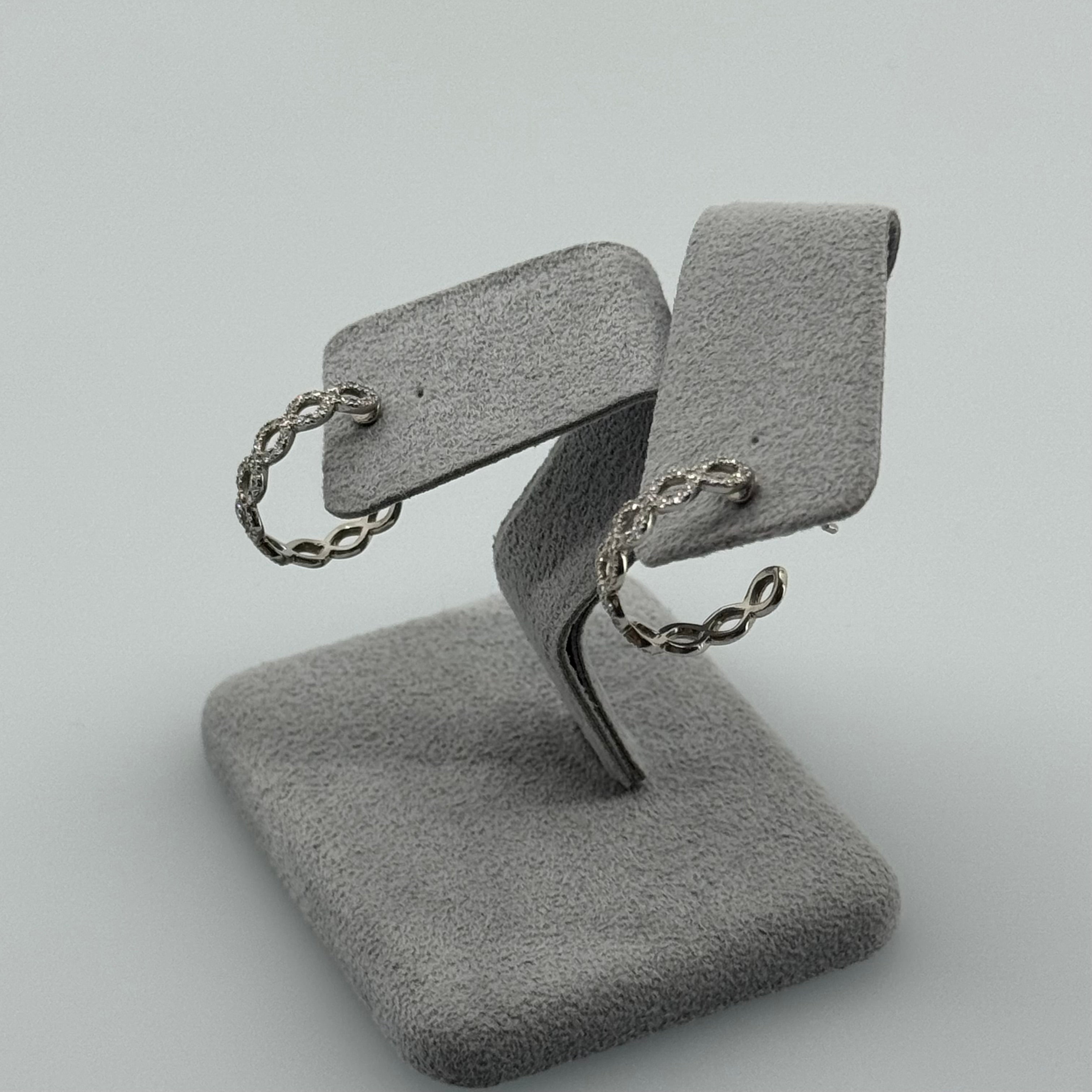 ［アポトラ］ピアス ダイヤ