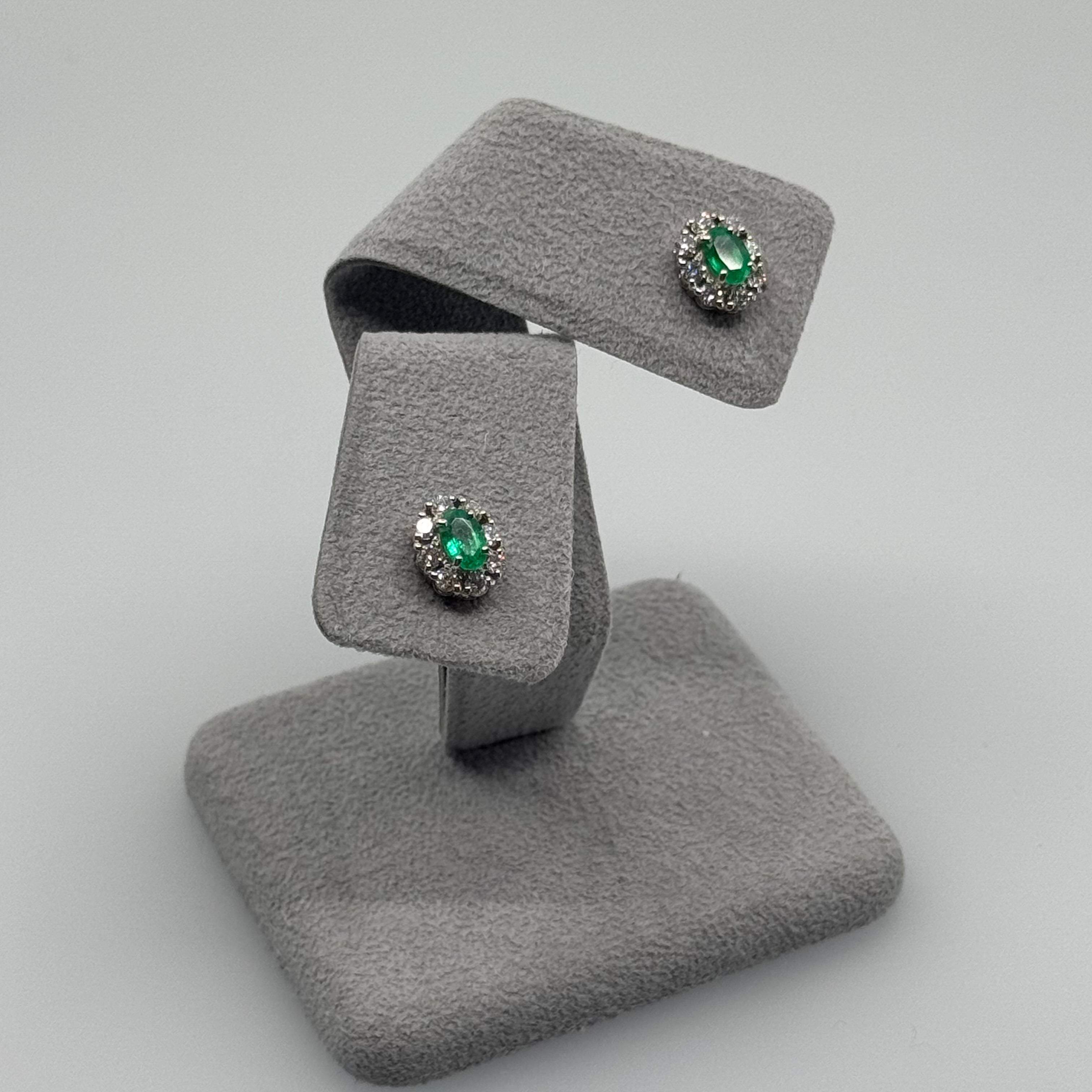 40［一点物］ピアス エメラルド 0.4ct×2 OV PT