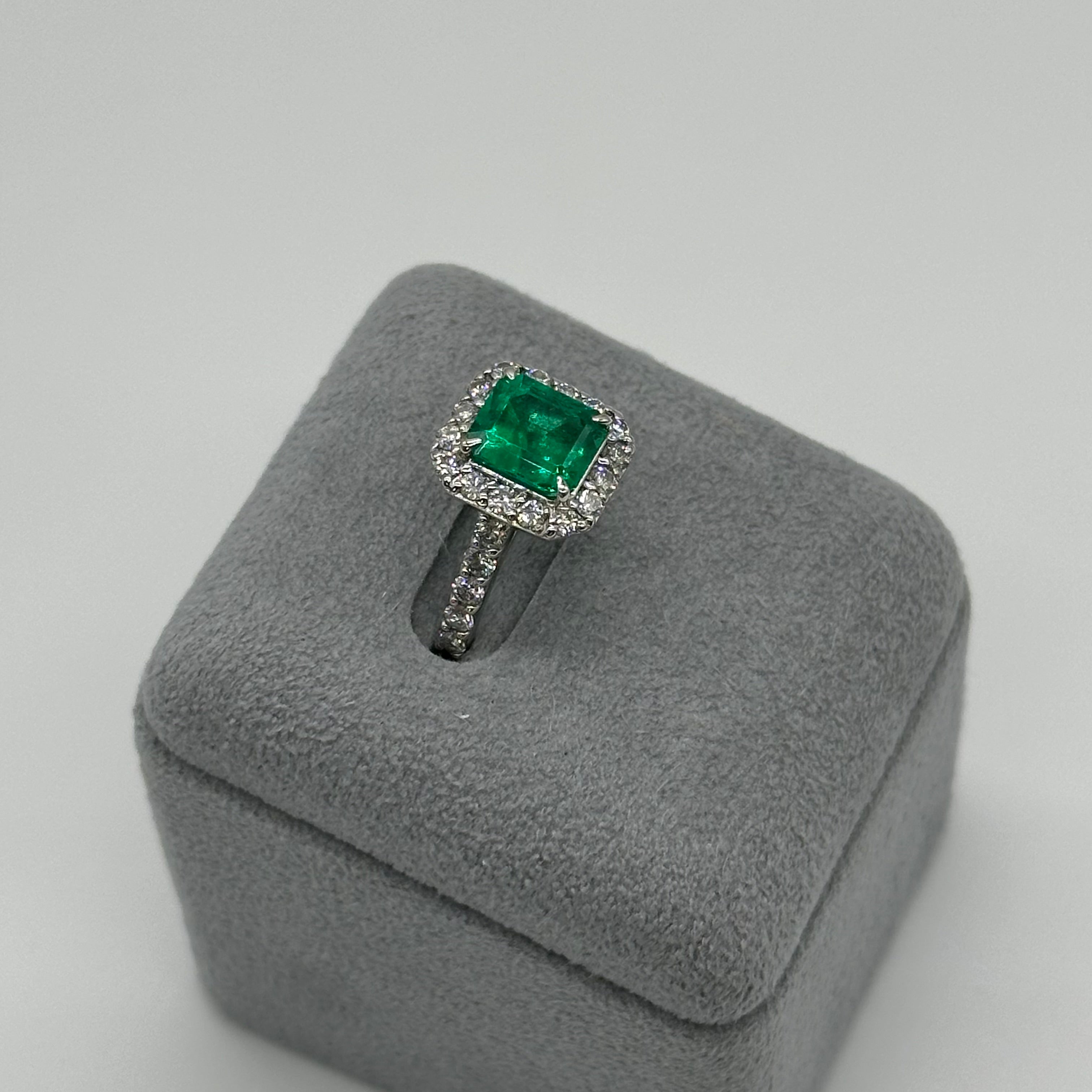 エメラルド 中石2.3ct PT SQ リング｜AYAKO SAKURAI（櫻井 彩子（サクライ アヤコ））公式通販サイト