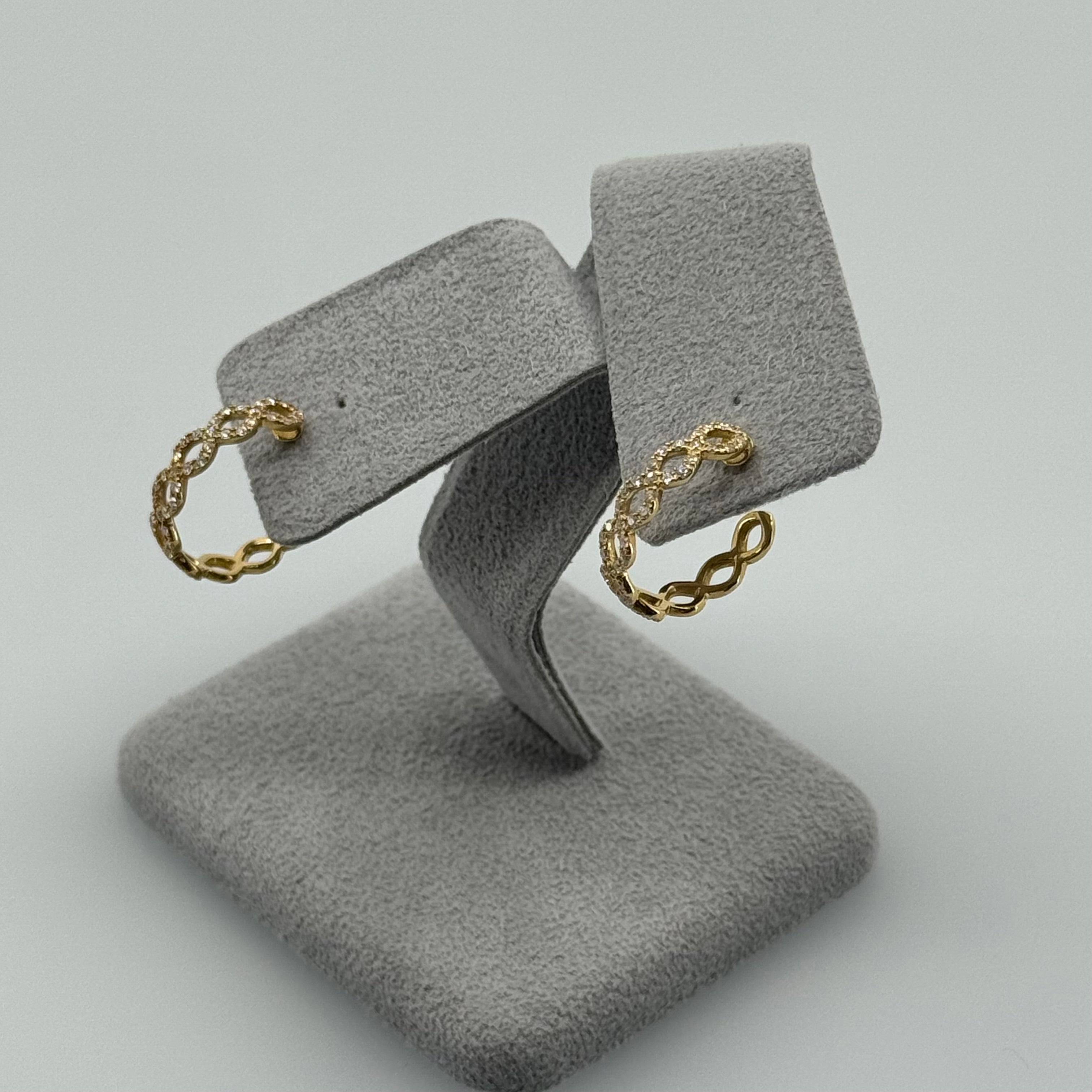 ［アポトラ］ピアス ダイヤ