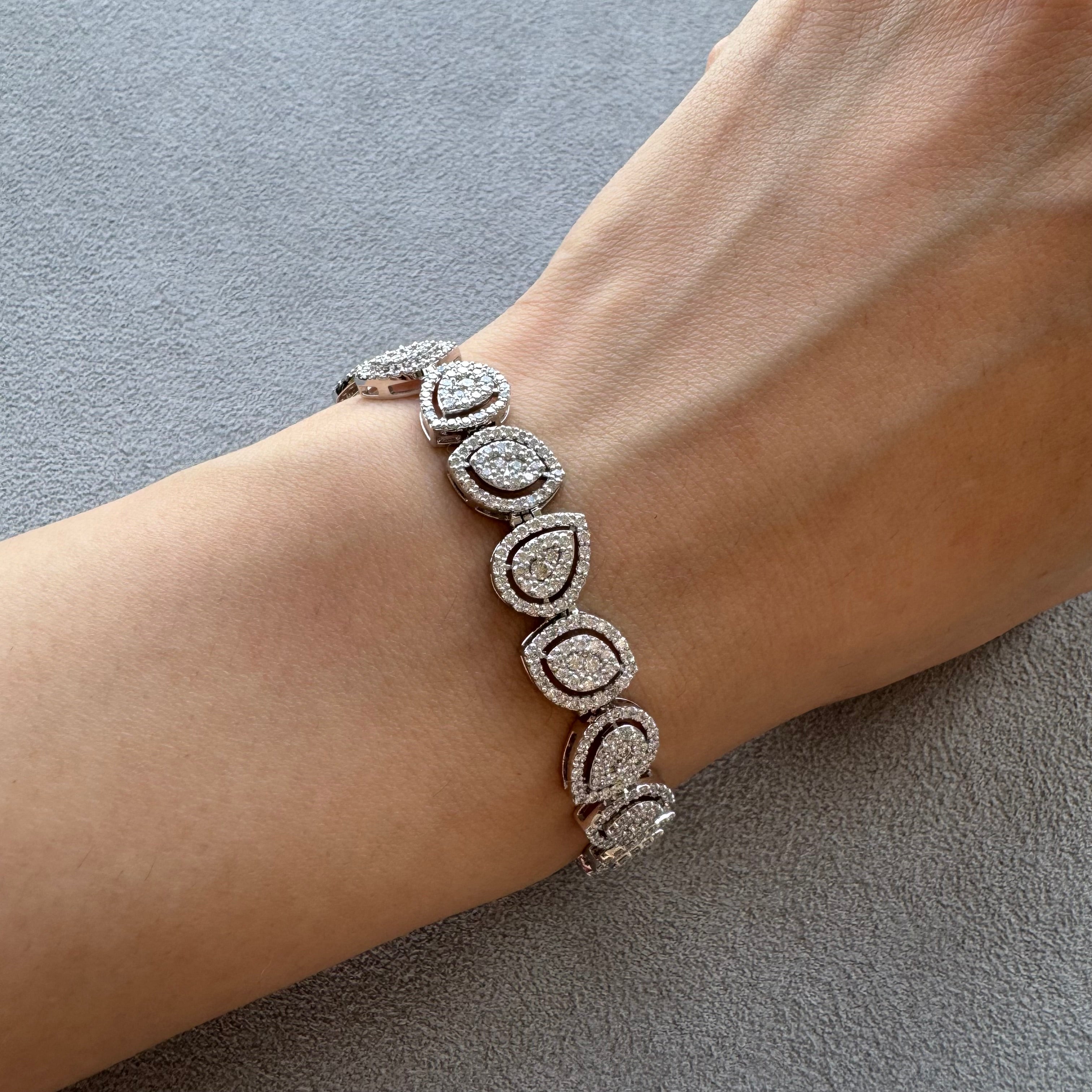 ②ダイヤ 4.5ct前後 変形 ブレスレット〜地金選択可｜AYAKO SAKURAI（櫻井 彩子（サクライ アヤコ））公式通販サイト