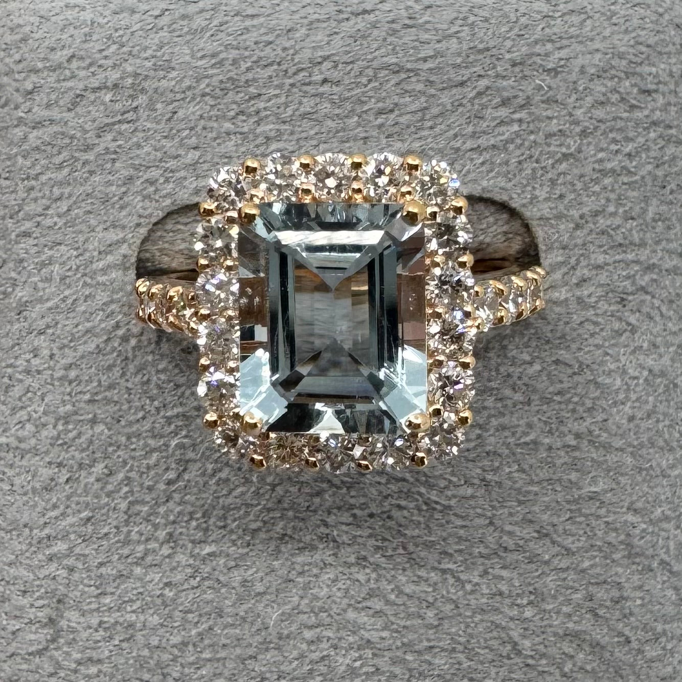 ［湖のドレス］リング アクアマリン