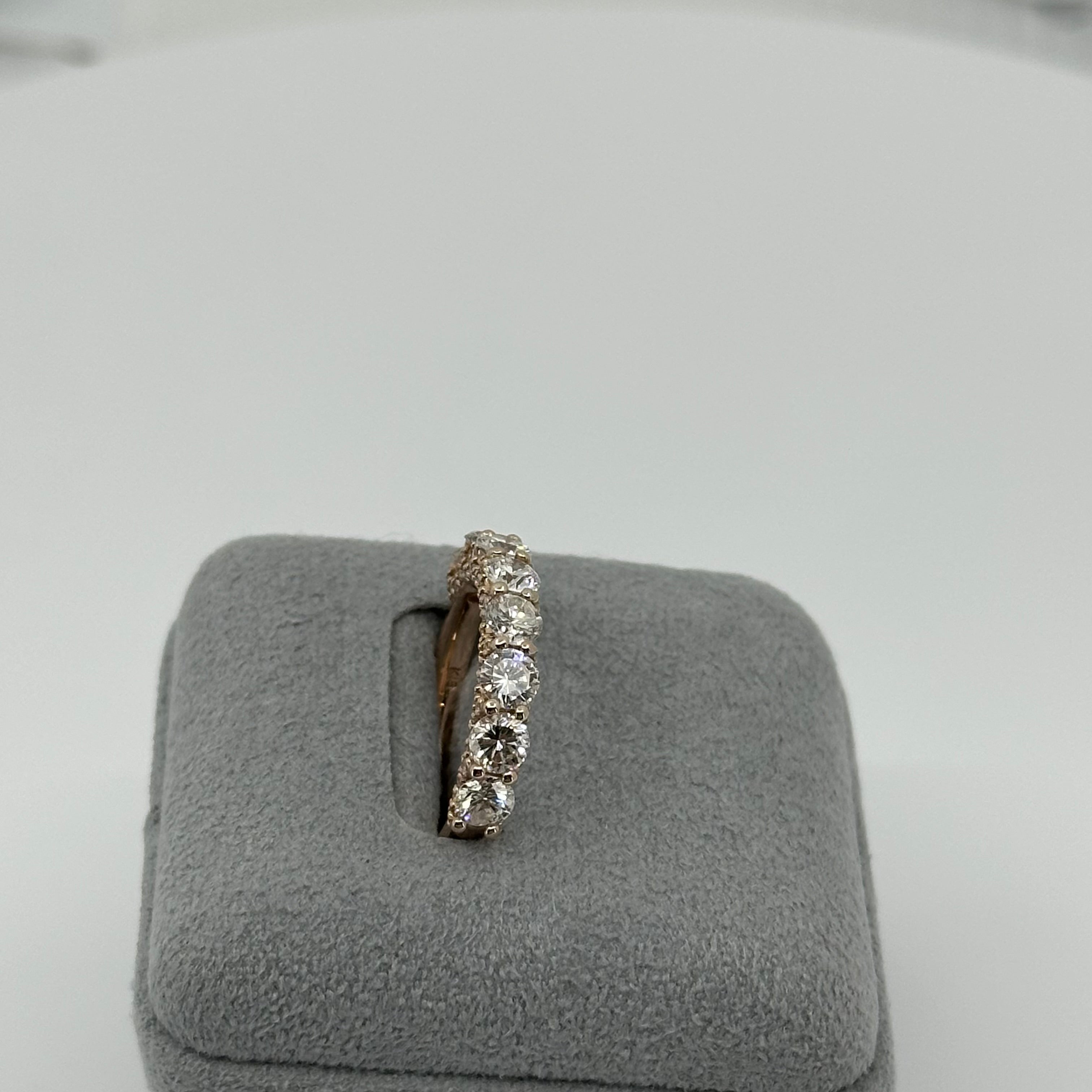 ハーフエタハーフパヴェリング〜0.2ct×8pc