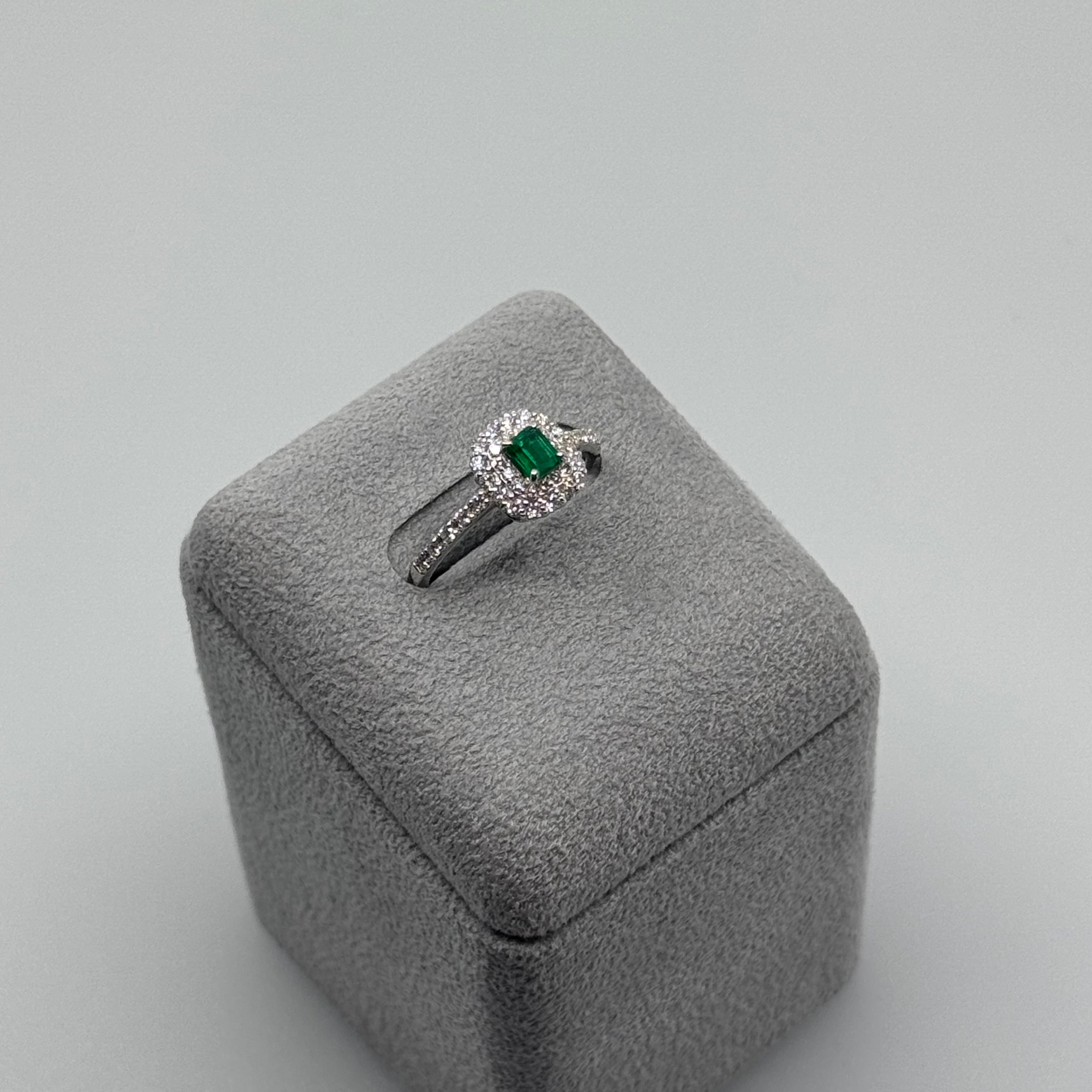 30［一点物/アドラーブル］リング エメラルド 0.24ct SQ PT