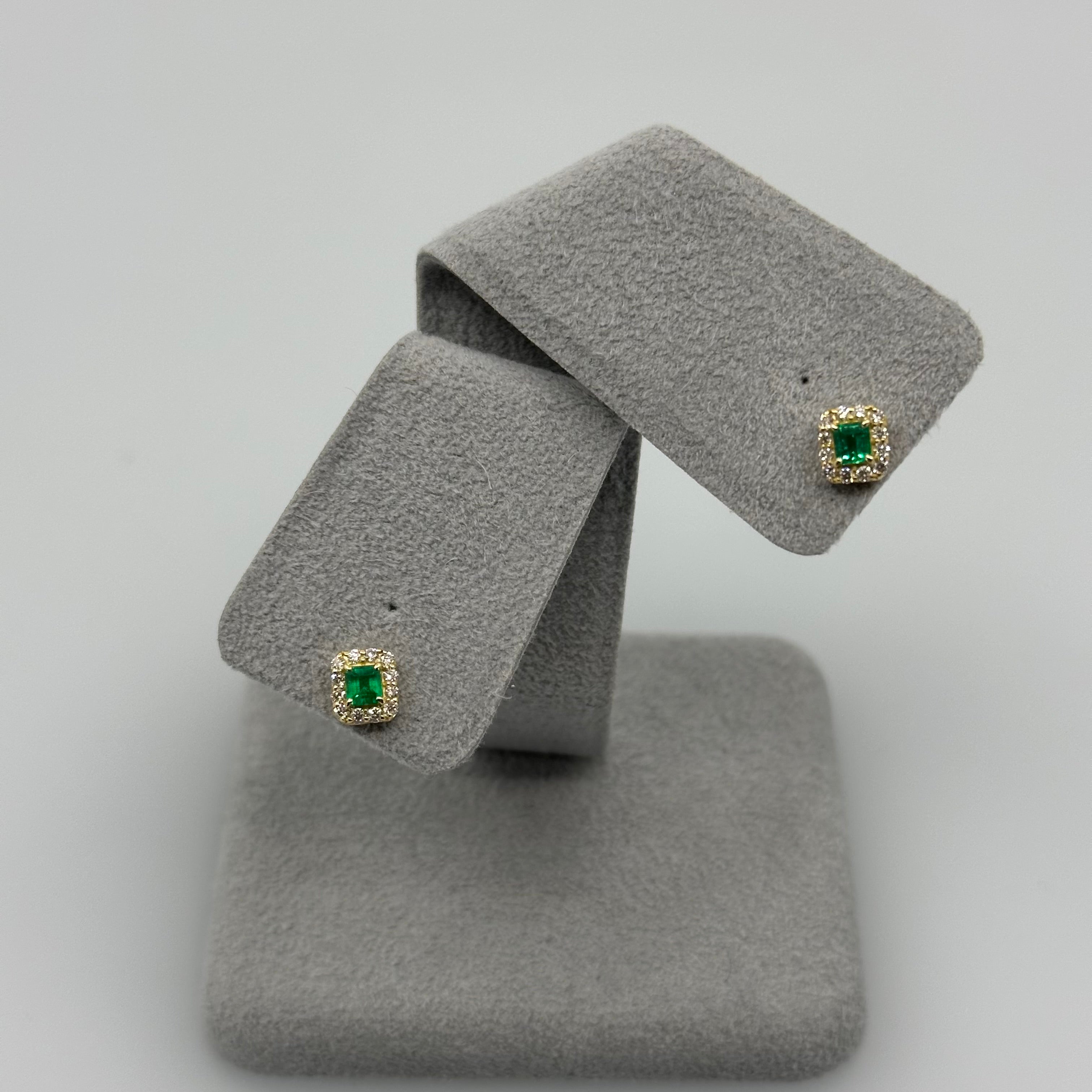 306［一点物］ピアス エメラルド 0.1ct×2 SQ