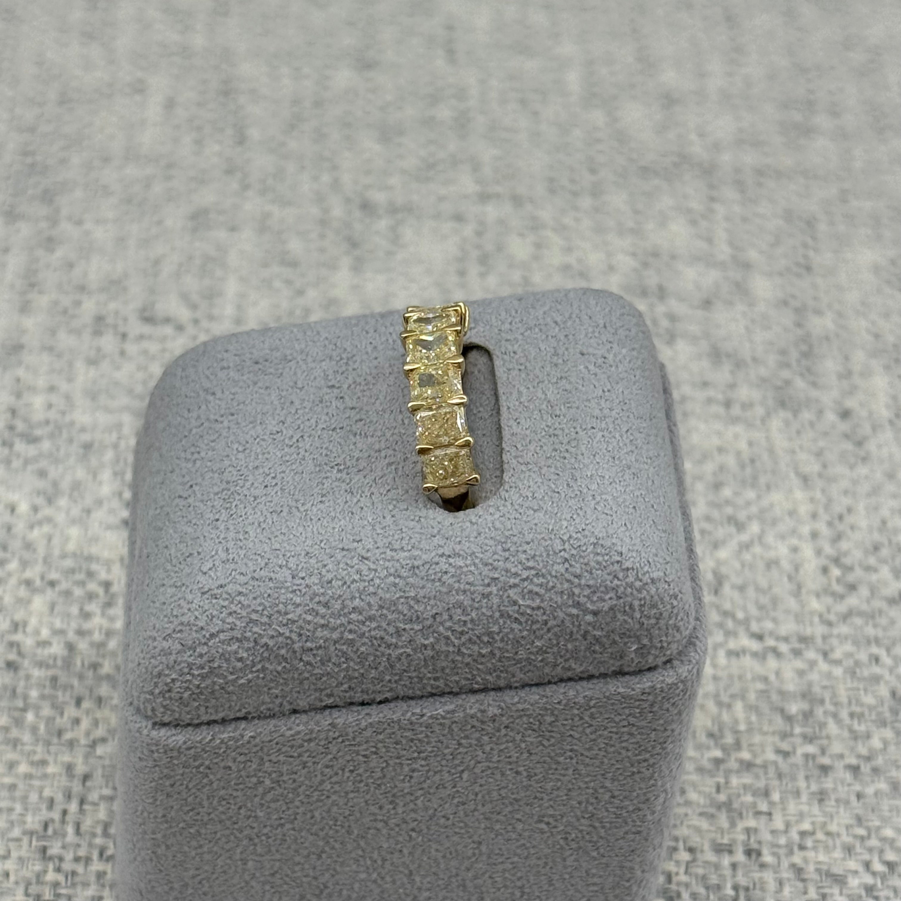 ［プリズム］リング ダイヤ 1pc0.3ct×7pc SQ K18YG