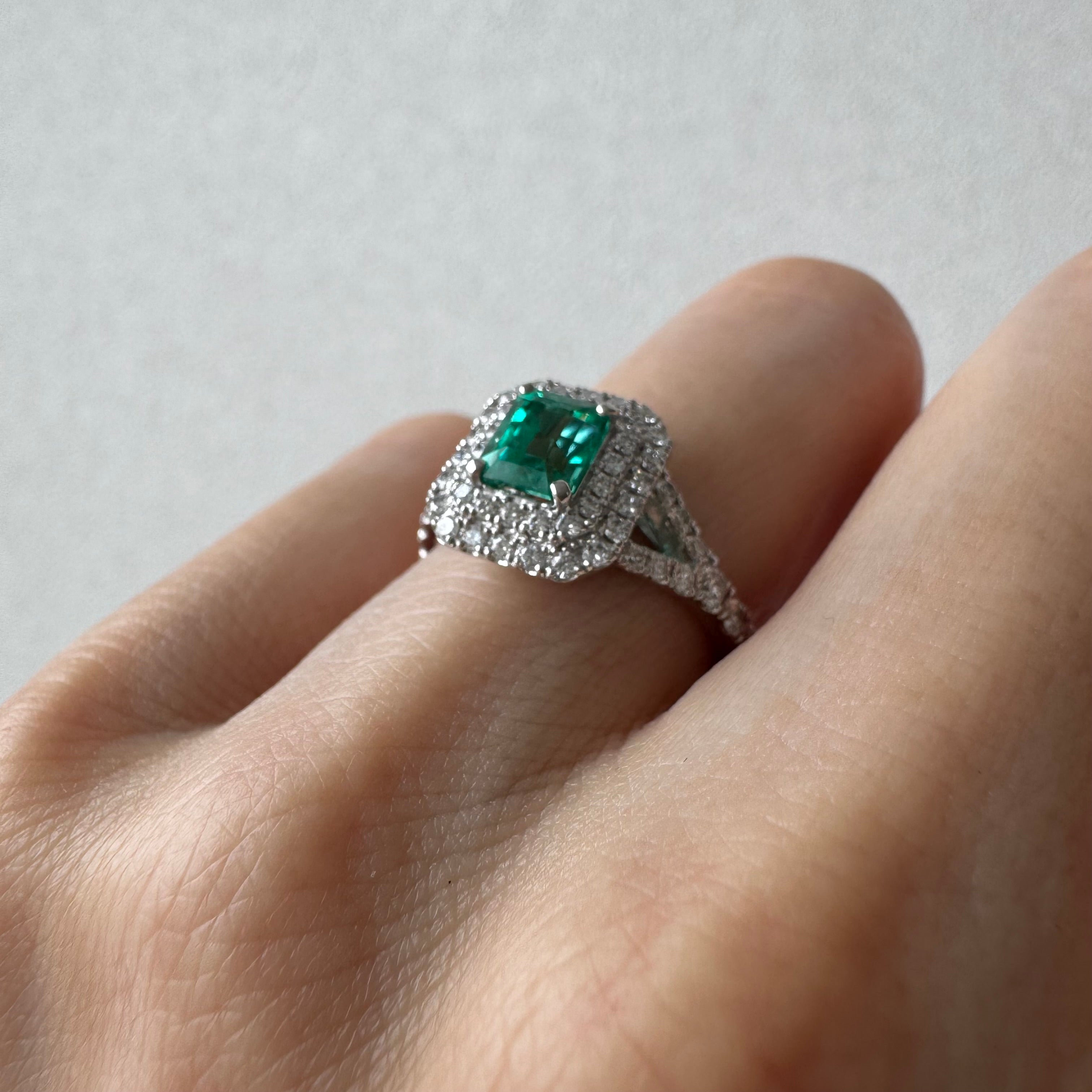 9［一点物］リング エメラルド 0.7ct SQ PT