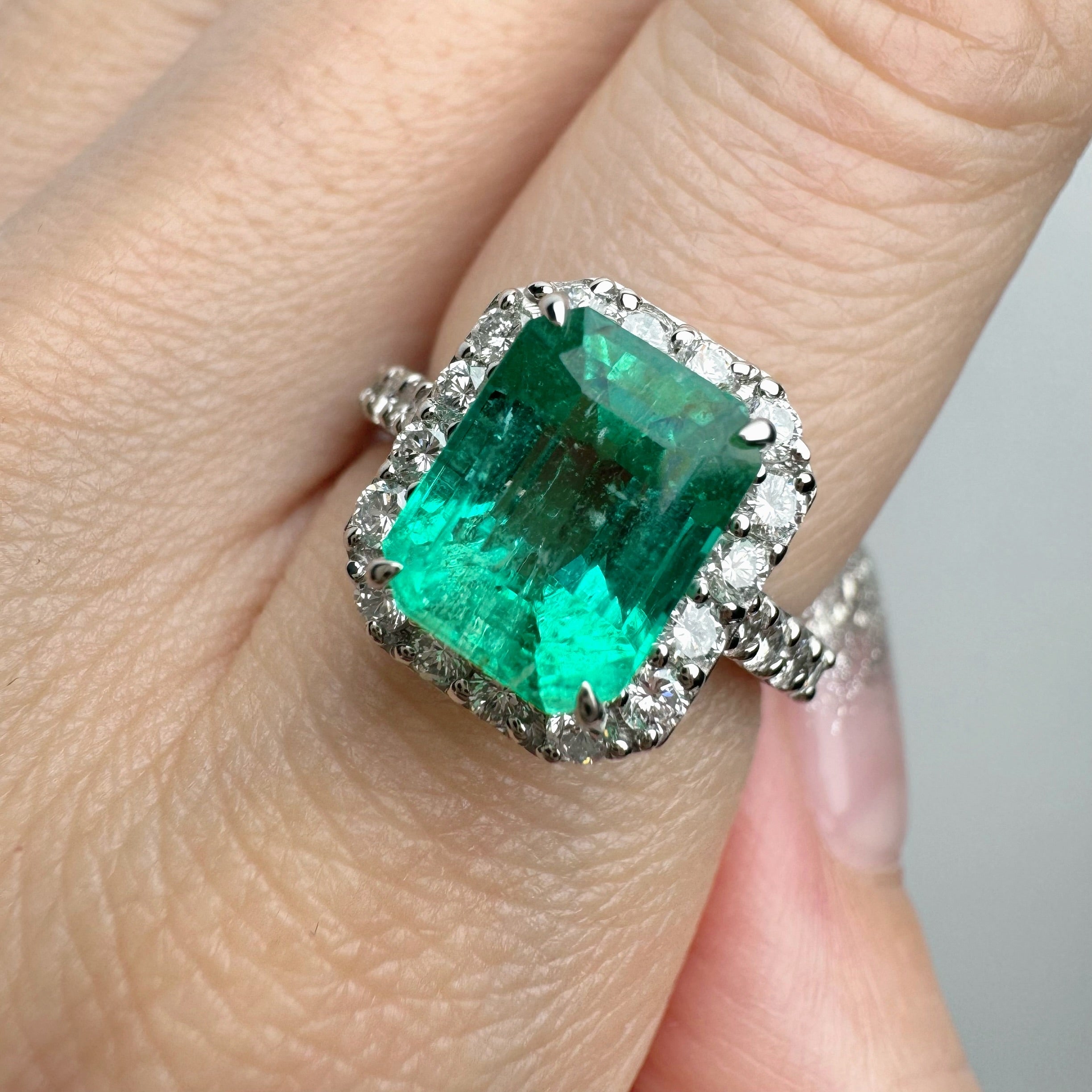 ［一点物］リング エメラルド 2.7ct SQ PT