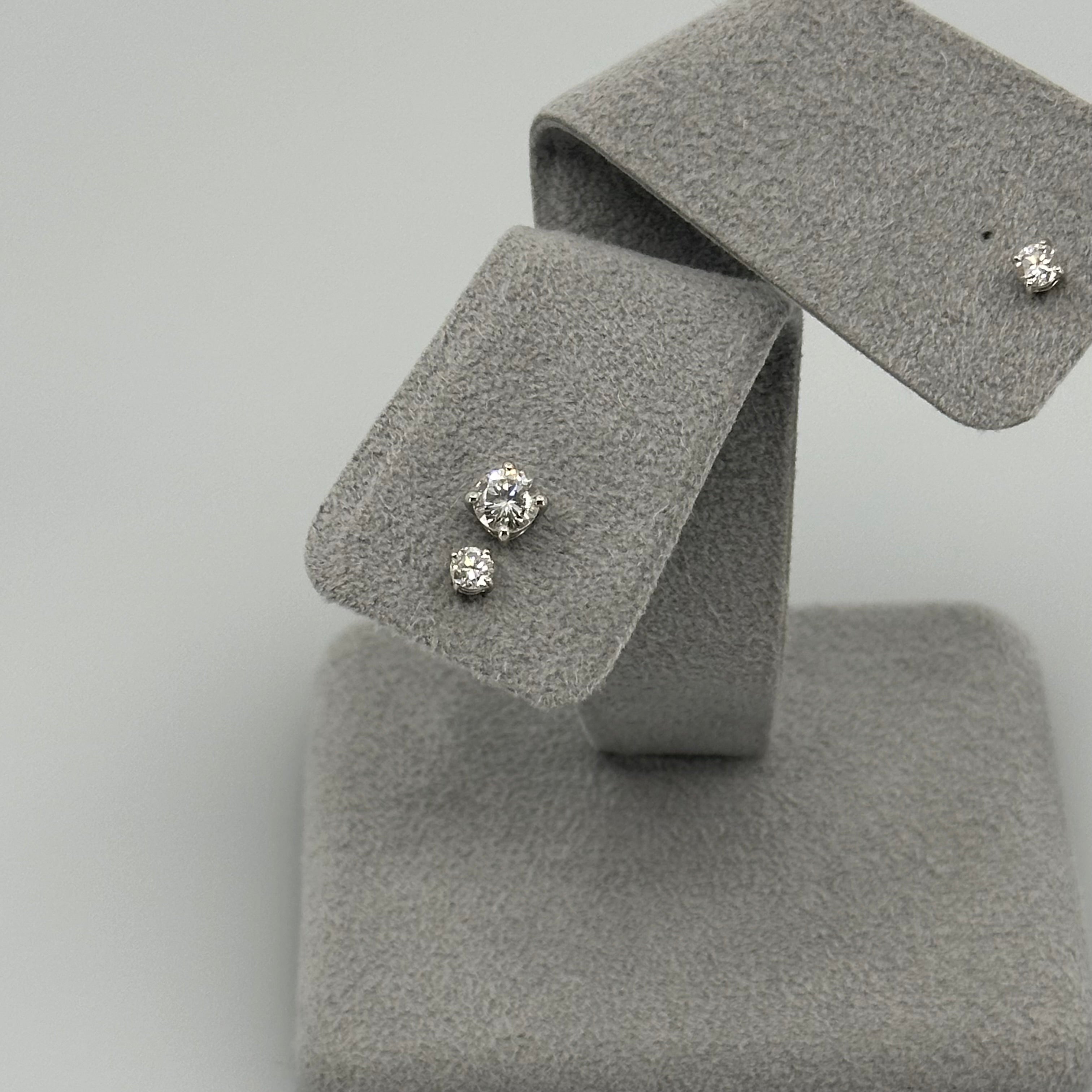 ［ポインターノーマル］ピアス ダイヤ