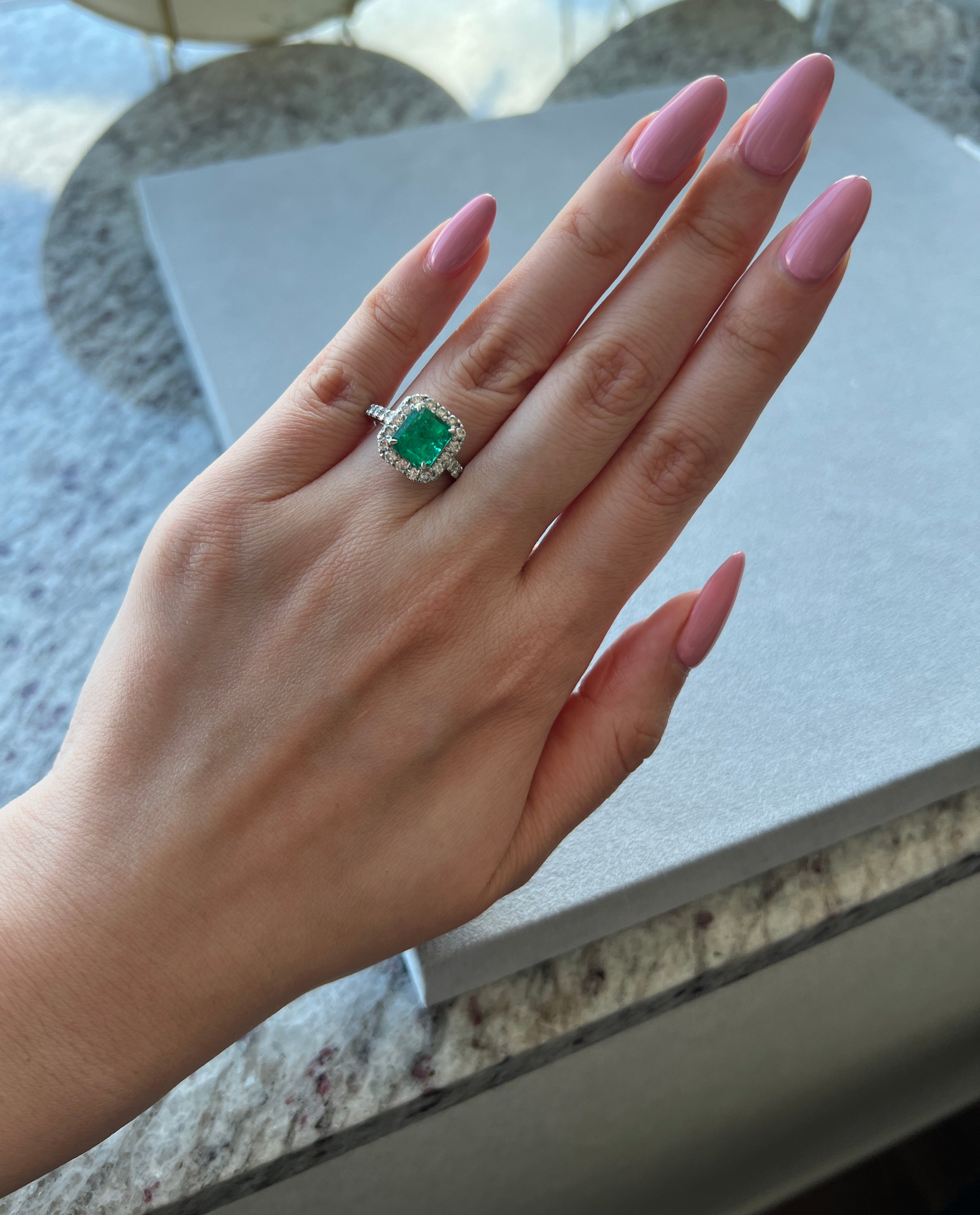 エメラルド 中石2.3ct PT SQ リング｜AYAKO SAKURAI（櫻井 彩子（サクライ アヤコ））公式通販サイト