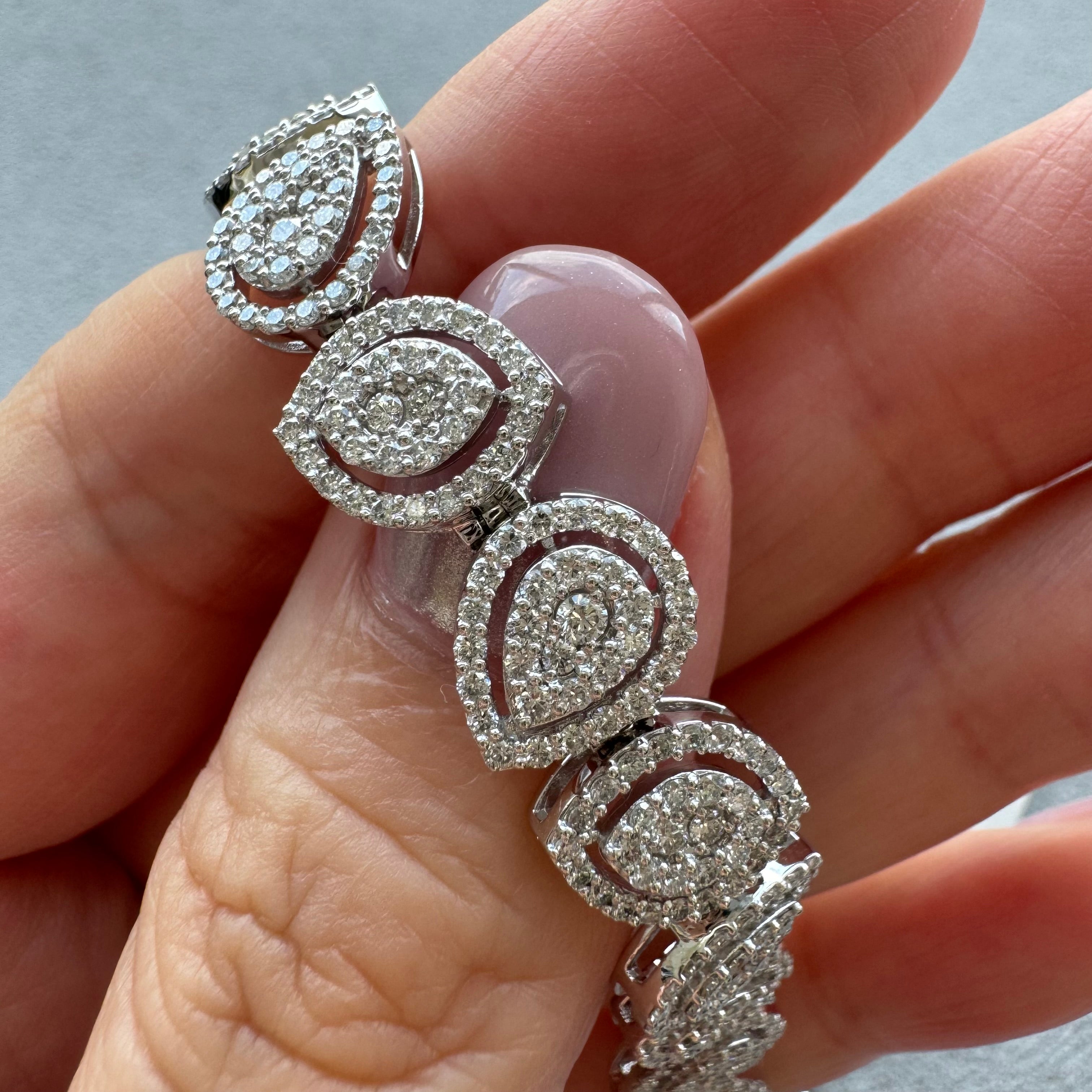 ②ダイヤ 4.5ct前後 変形 ブレスレット〜地金選択可｜AYAKO SAKURAI（櫻井 彩子（サクライ アヤコ））公式通販サイト