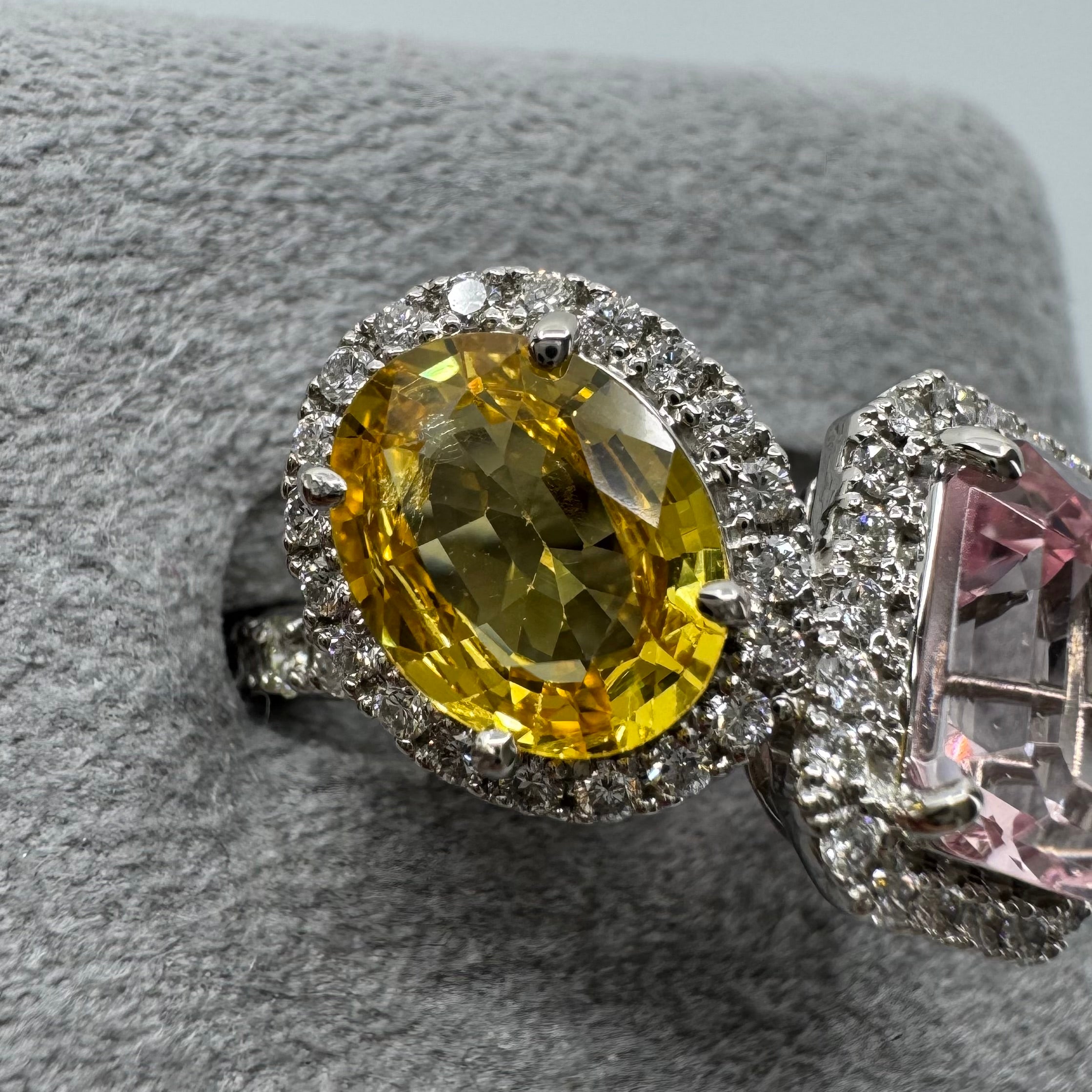 ［ベニエ］リング イエローサファイア 1.7ct OV/モルガナイト 1.9ct EM