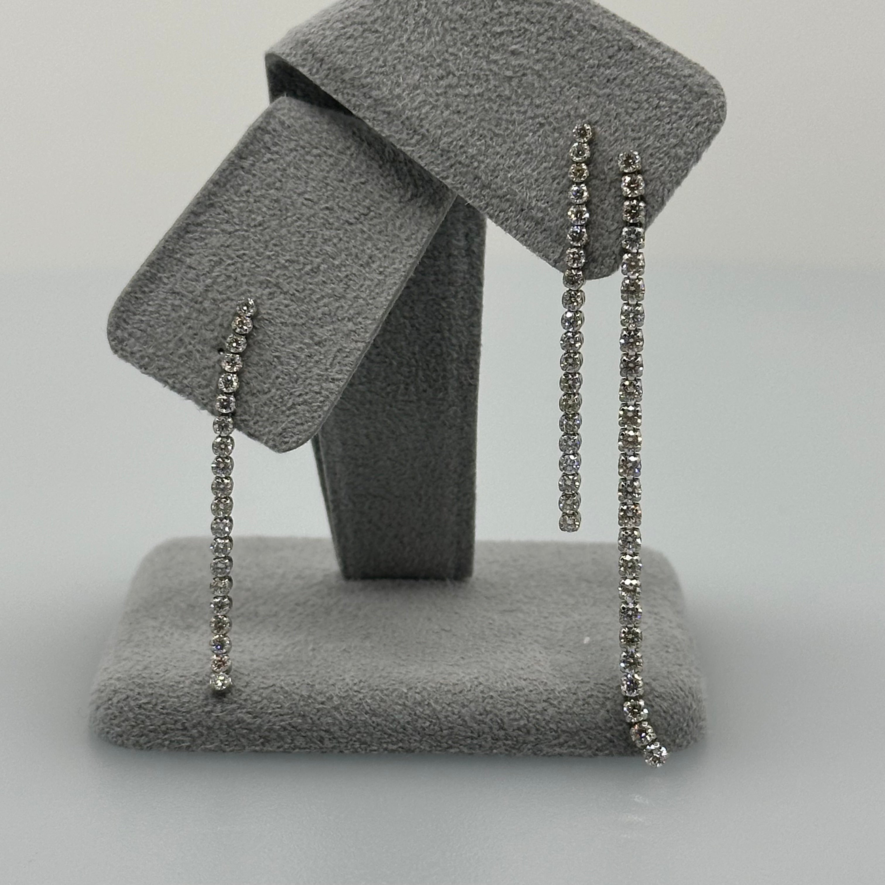 ［エタンスレ］ピアス ダイヤ  0.5ct前後×2