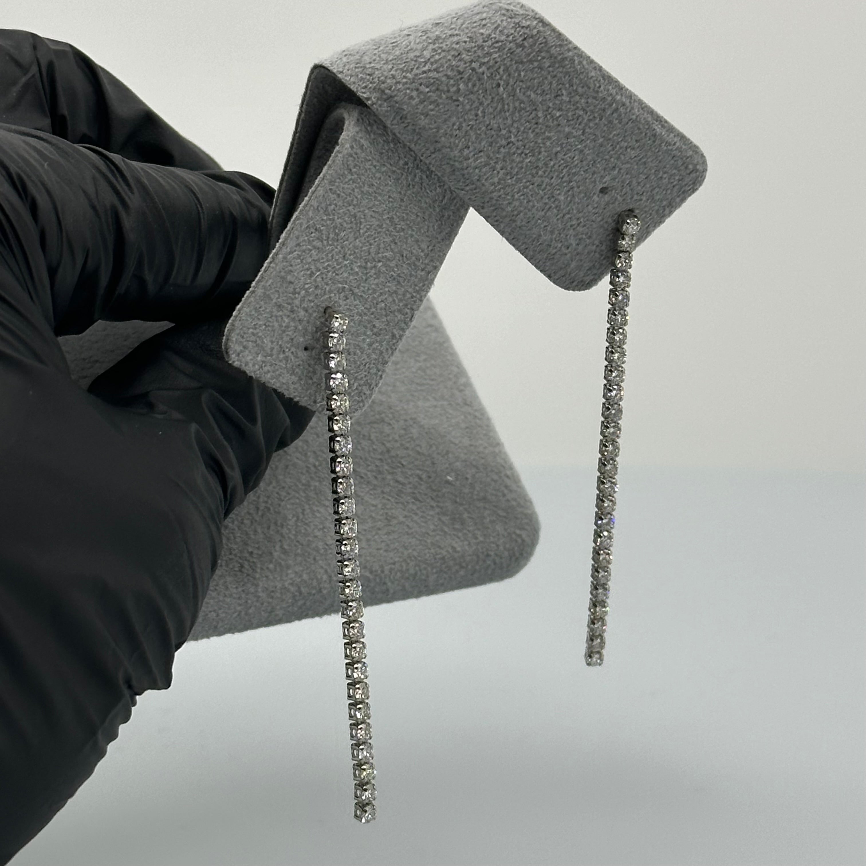 ［エタンスレ]ピアス ダイヤ ロング  1ct前後×2