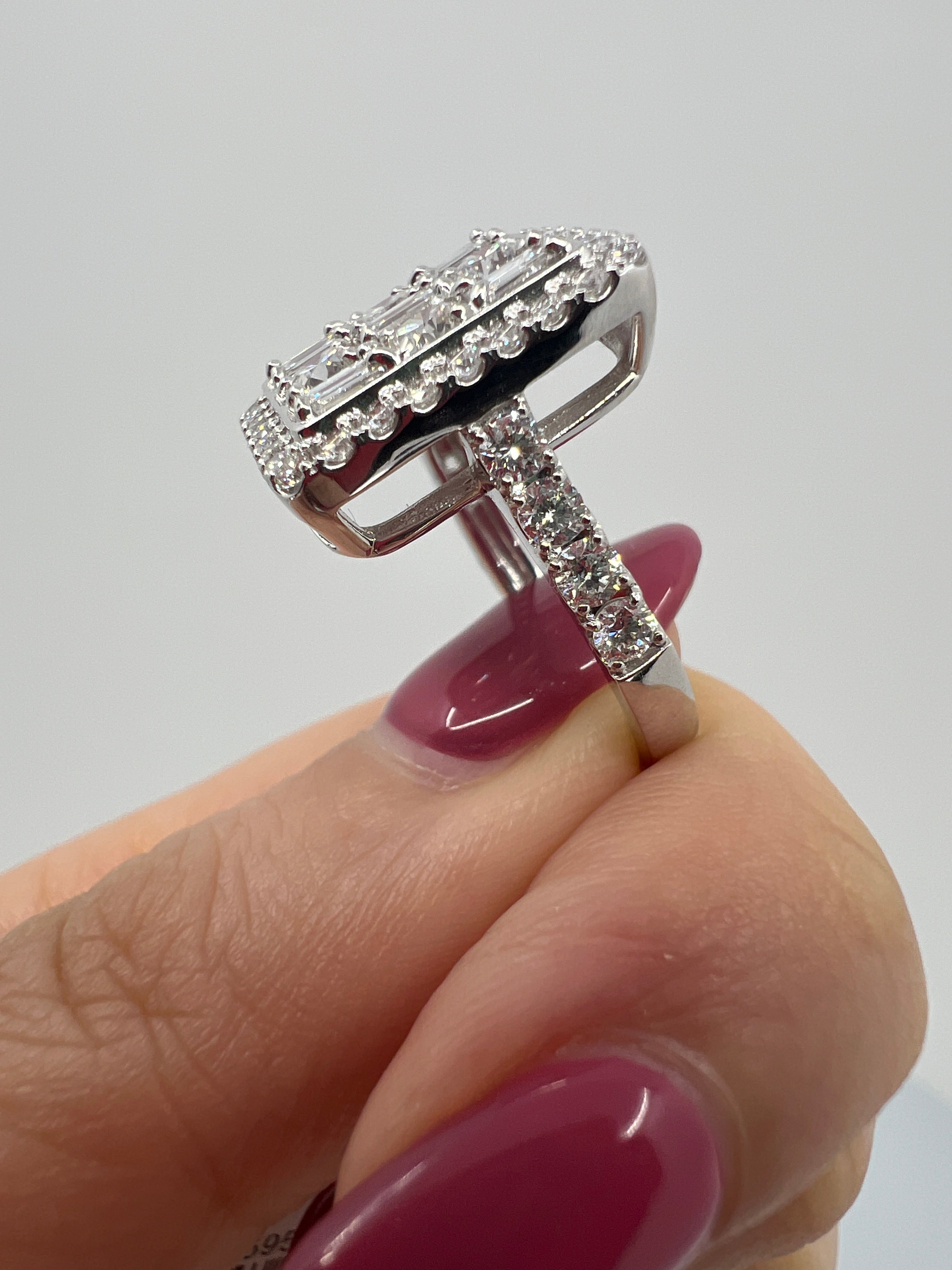 ［レリーフ］リング ダイヤ