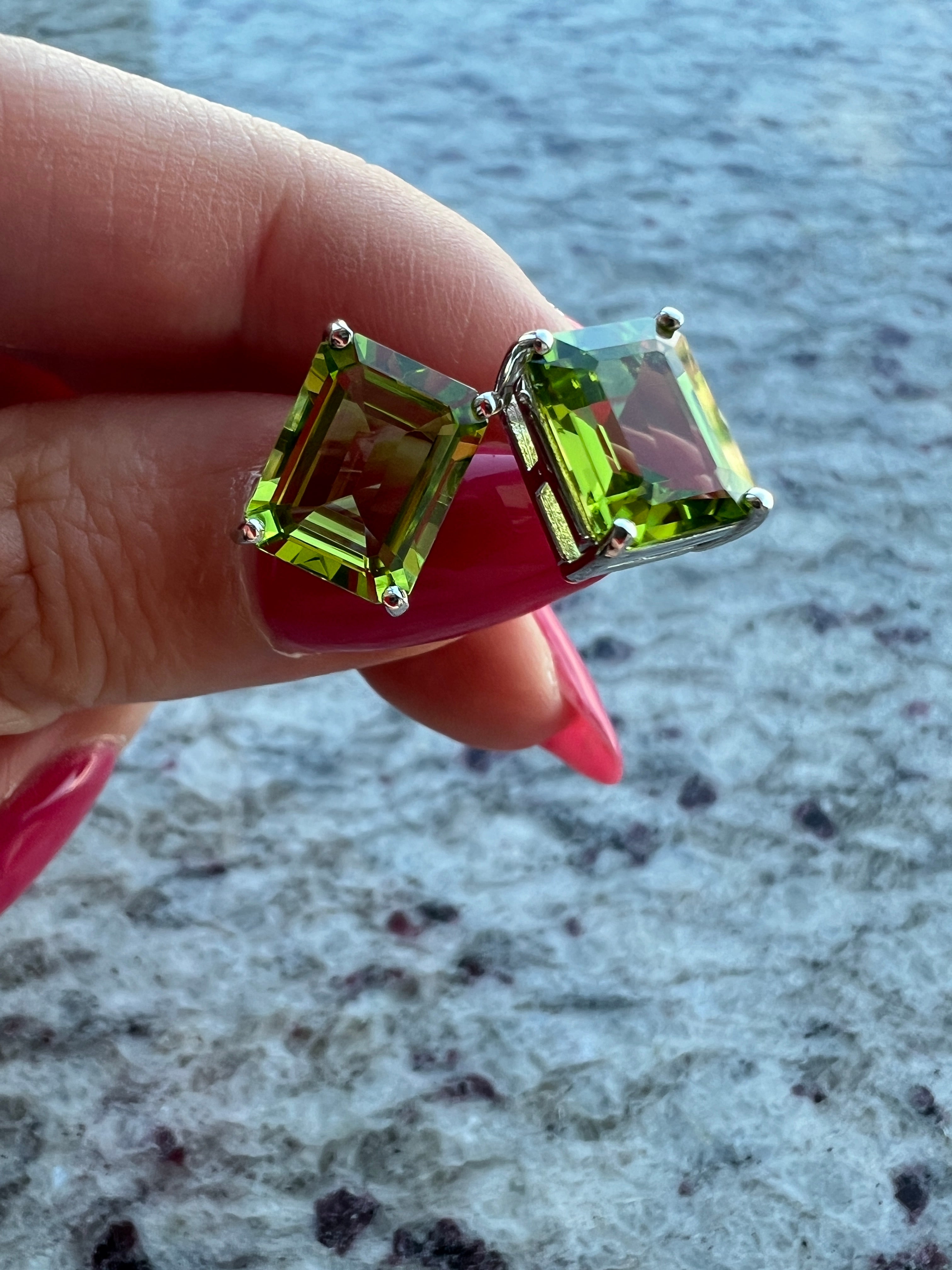 ［フロリナ］ピアス ペリドット2ct前後×2 SQ