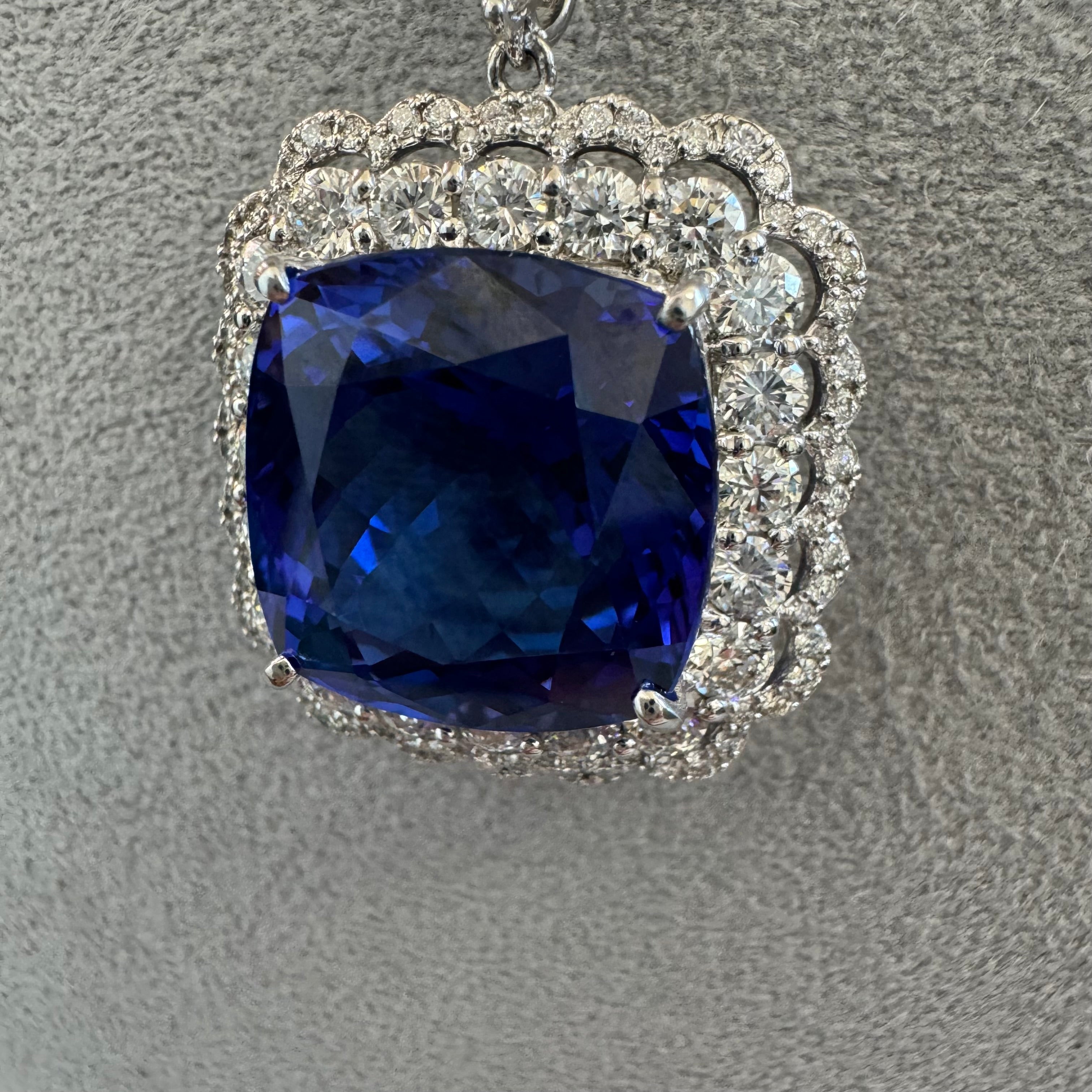 528-タンザナイト 22.4ct前後　SQ PT ネックレス｜AYAKO SAKURAI（櫻井 彩子（サクライ アヤコ））公式通販サイト