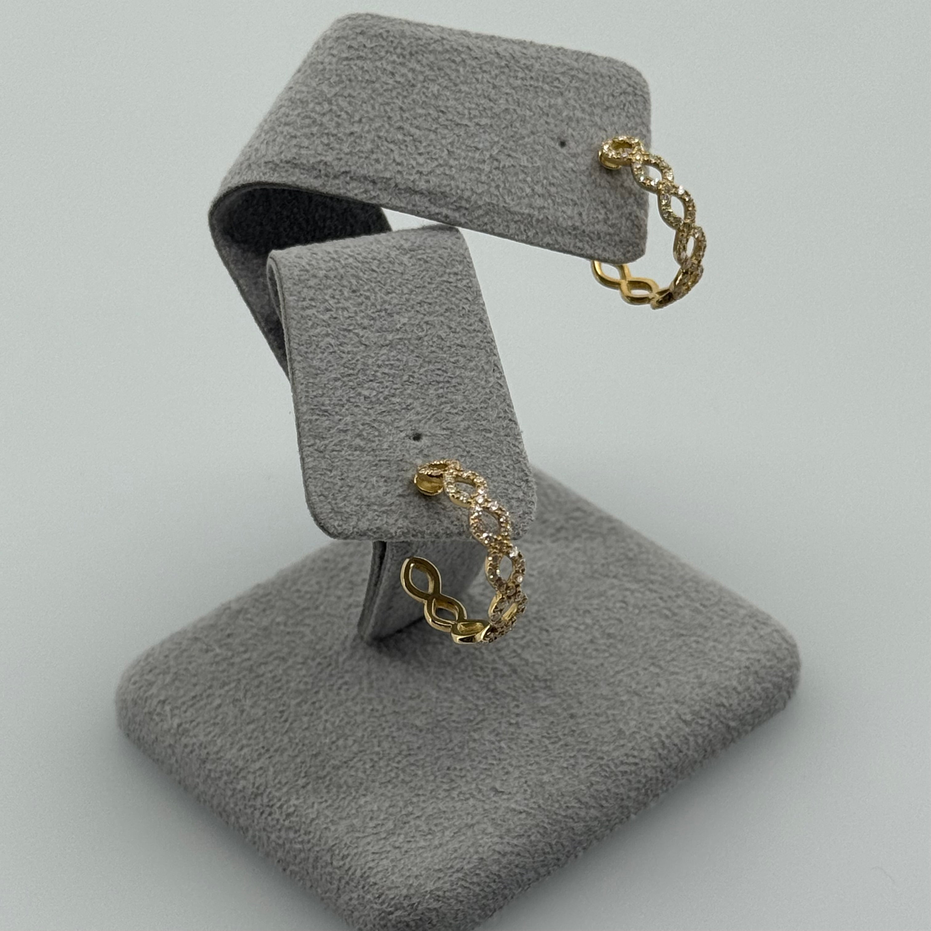 ［アポトラ］ピアス ダイヤ