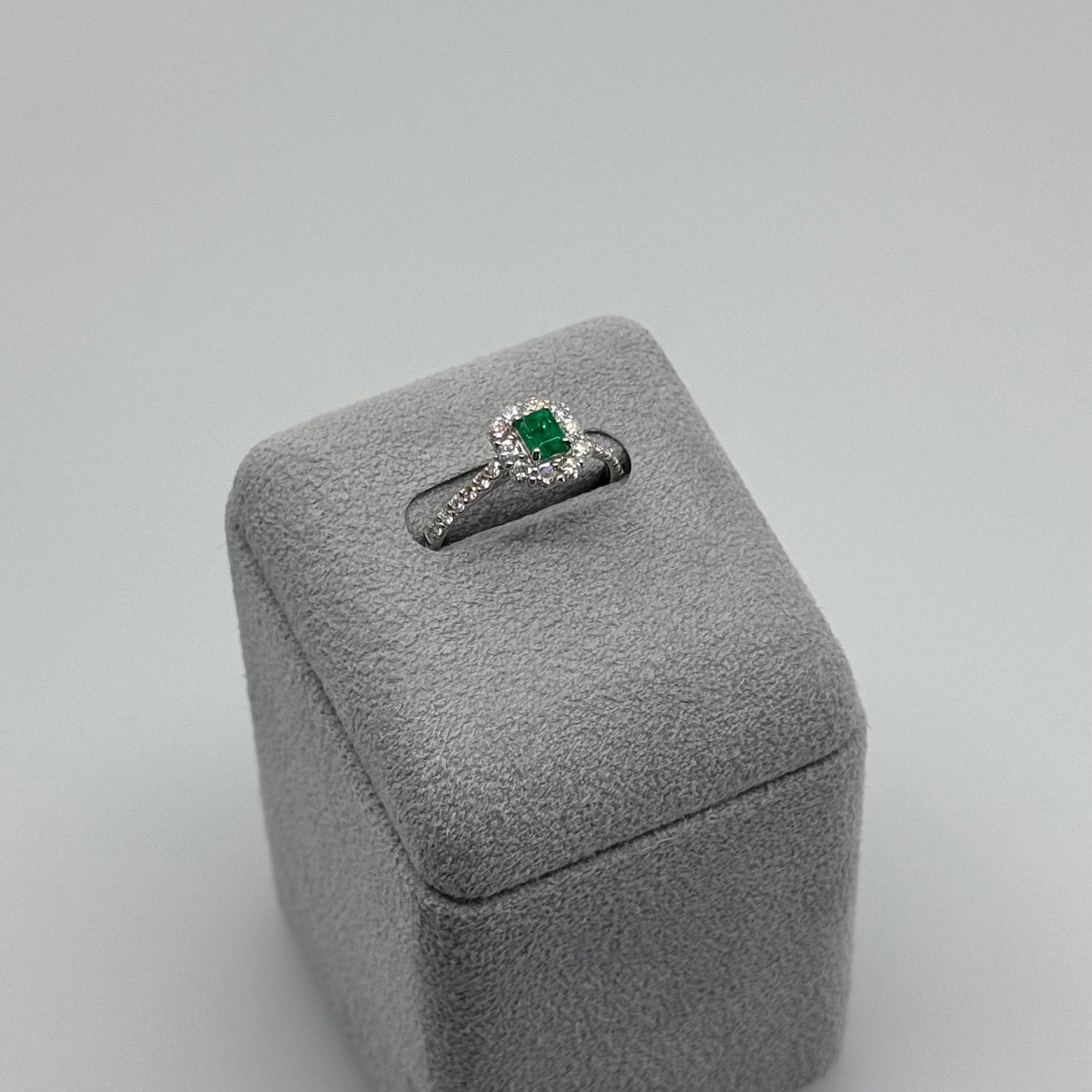 28［一点物］リング エメラルド 0.3ct前後 SQ PT