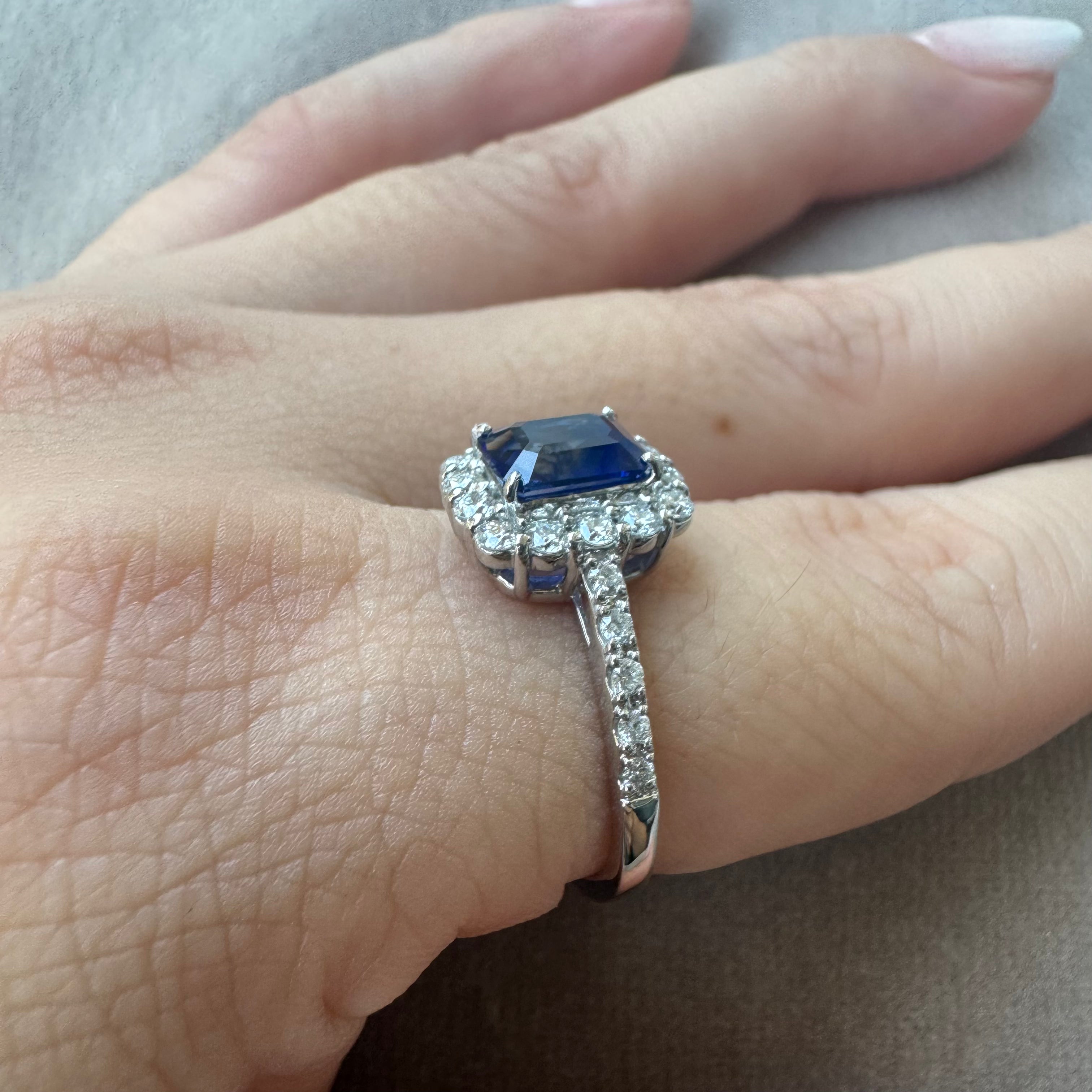 ［一点物］リング ロイヤルブルーサファイア  1.2ct EM PT