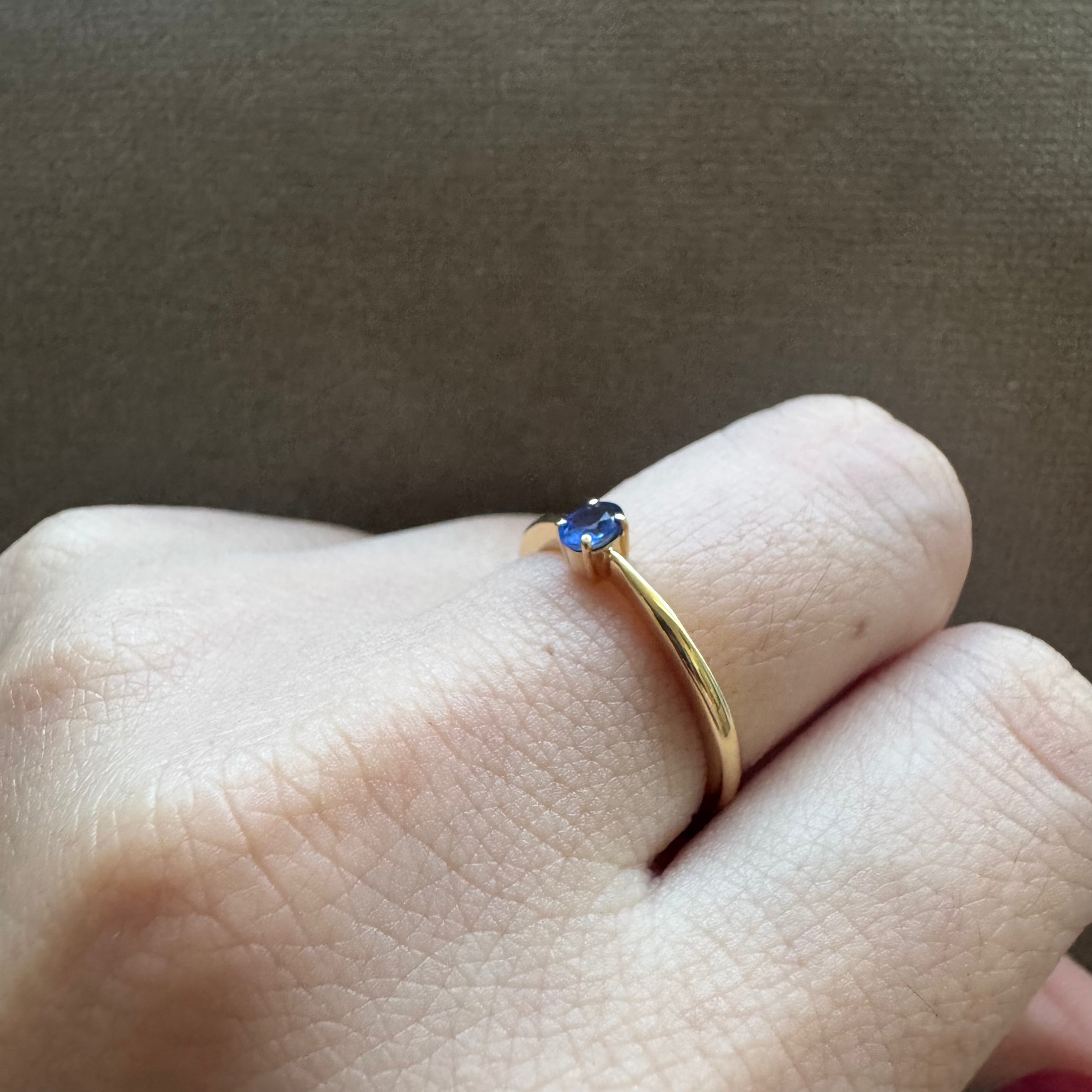 ［一点物］リング ブルー 非加熱 サファイア 0.19ct OV PT /YG