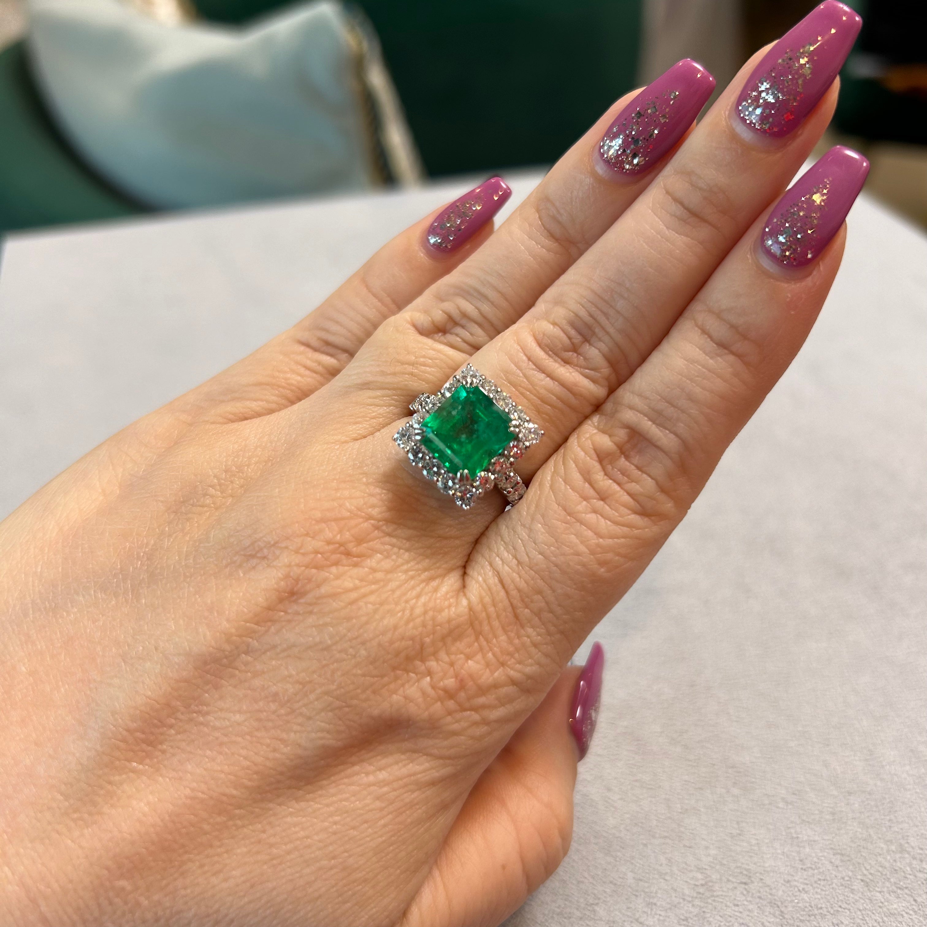 80-綺麗 エメラルドリング 中石3.7ct前後 SQ PT ～｜AYAKO SAKURAI（櫻井 彩子（サクライ アヤコ））公式通販サイト