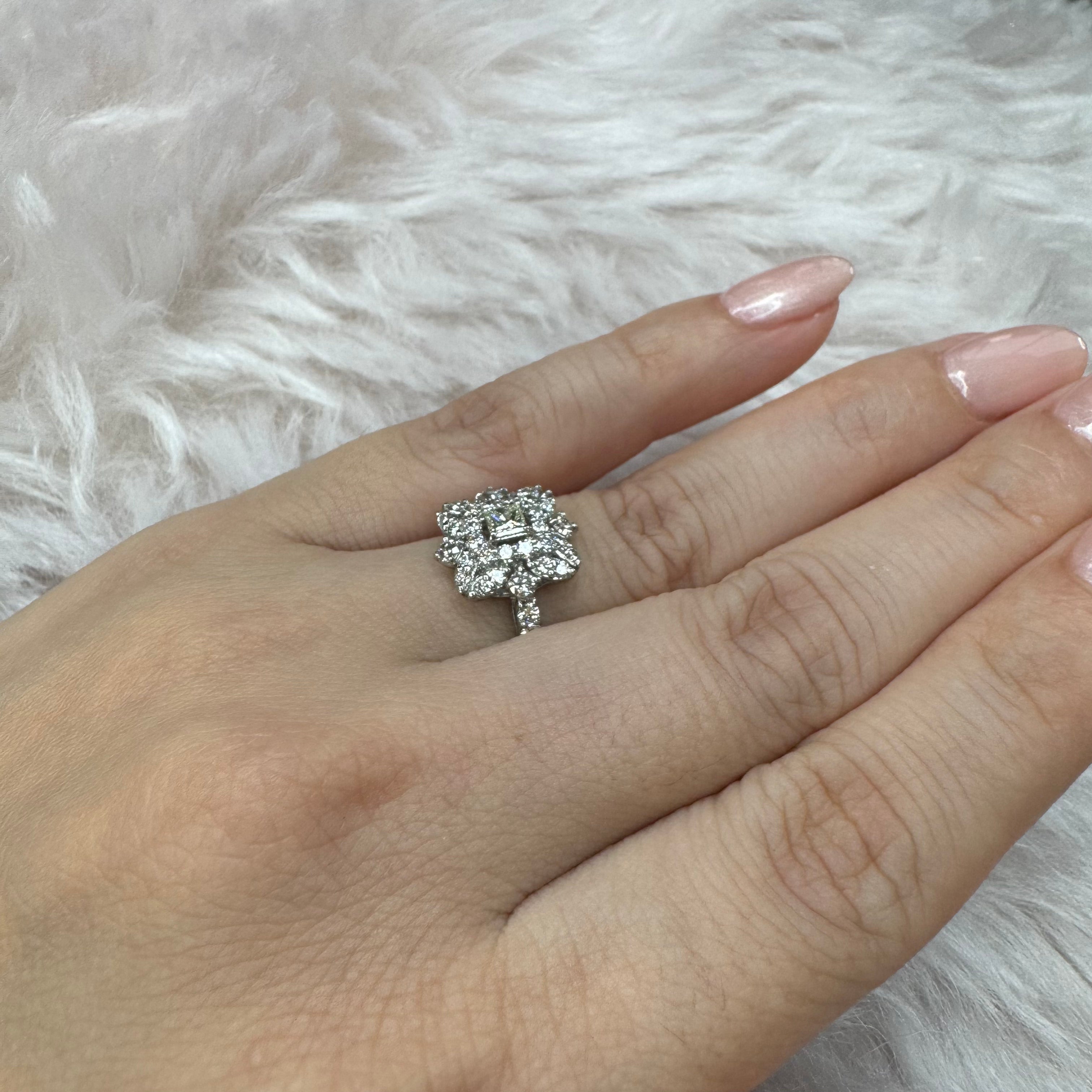 新作 アラベスク〜白いダイヤ&ラウンドメレ｜AYAKO SAKURAI（櫻井 彩子（サクライ アヤコ））公式通販サイト