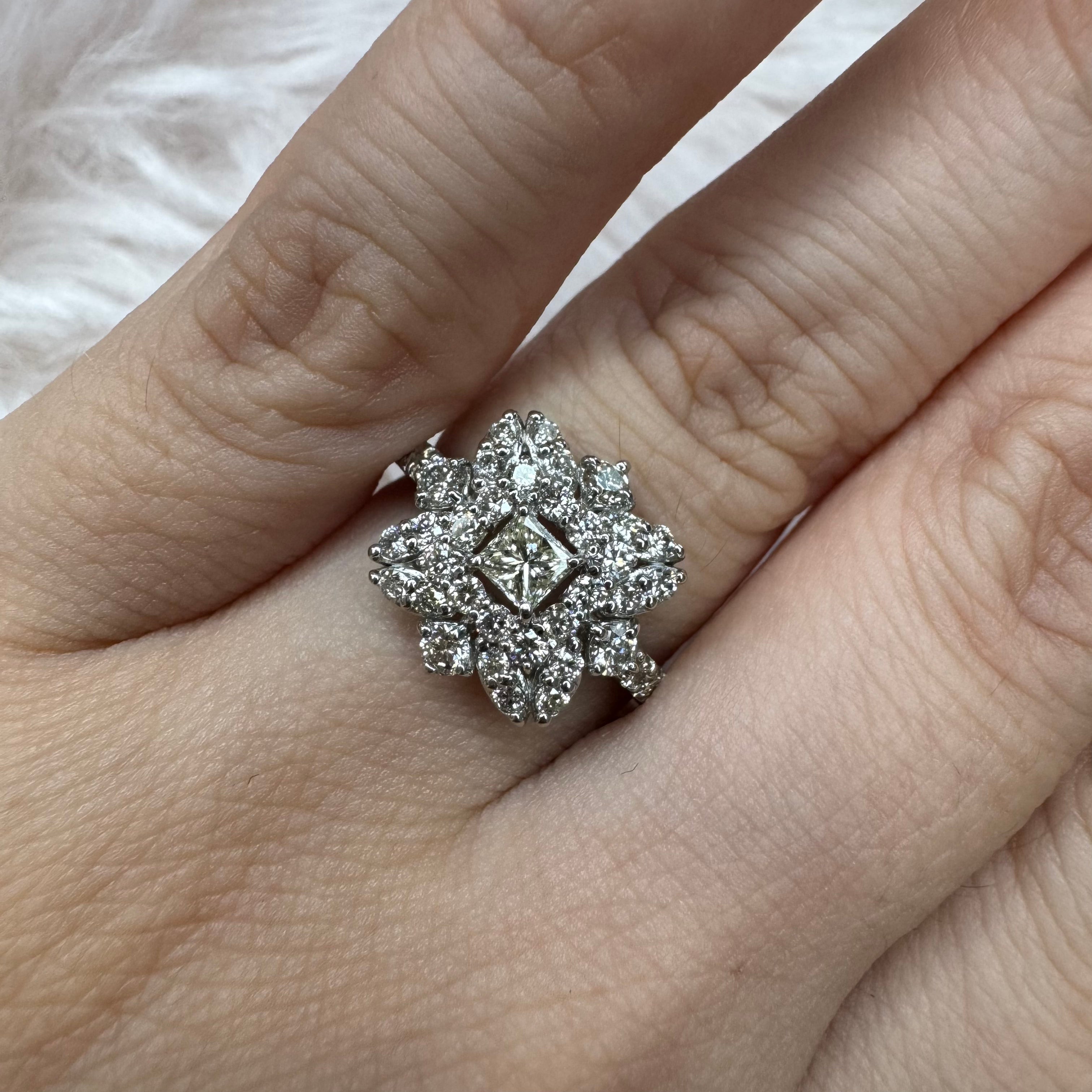 新作 アラベスク〜白いダイヤ&ラウンドメレ｜AYAKO SAKURAI（櫻井 彩子（サクライ アヤコ））公式通販サイト