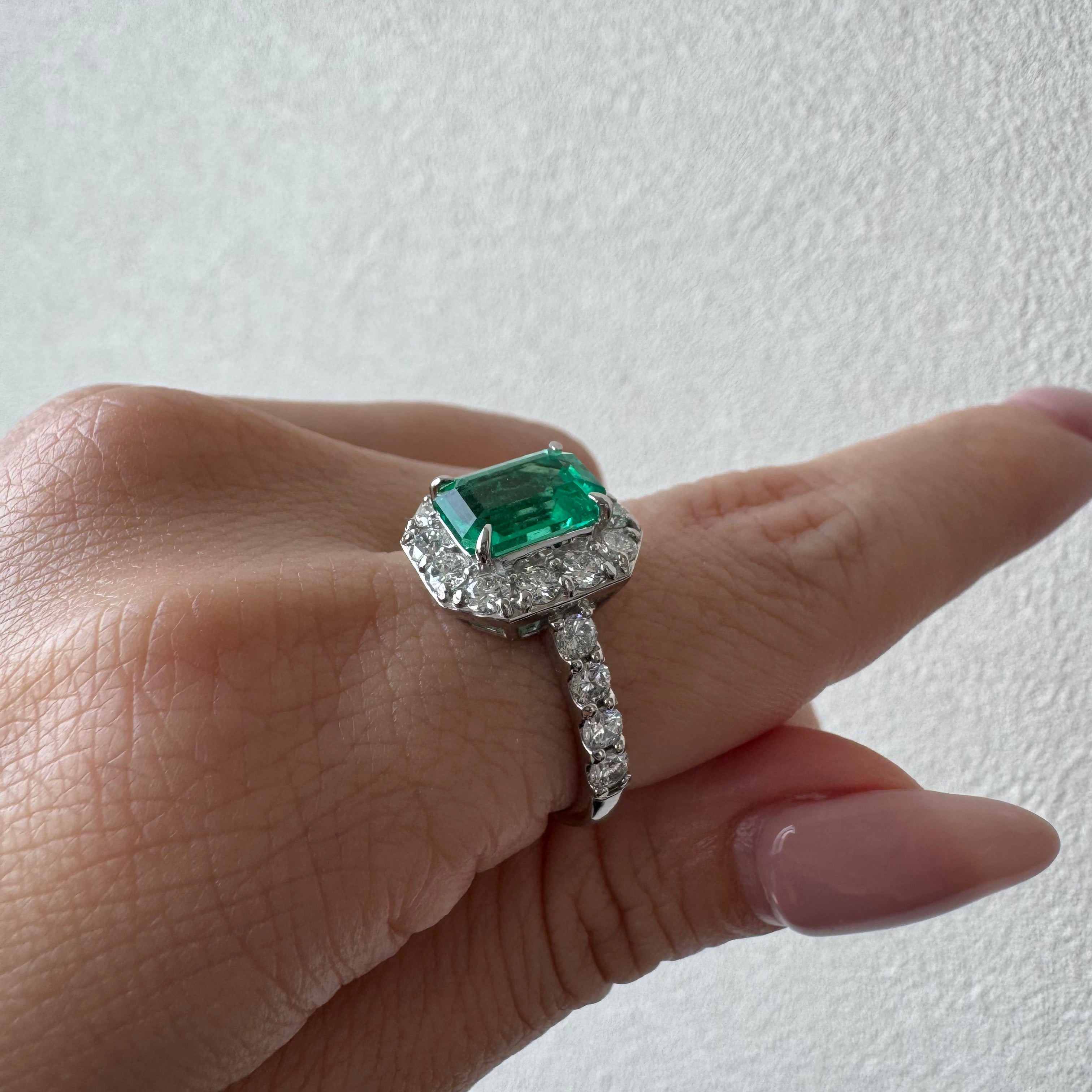 2［一点物］リング エメラルド 1.8ct SQ PT