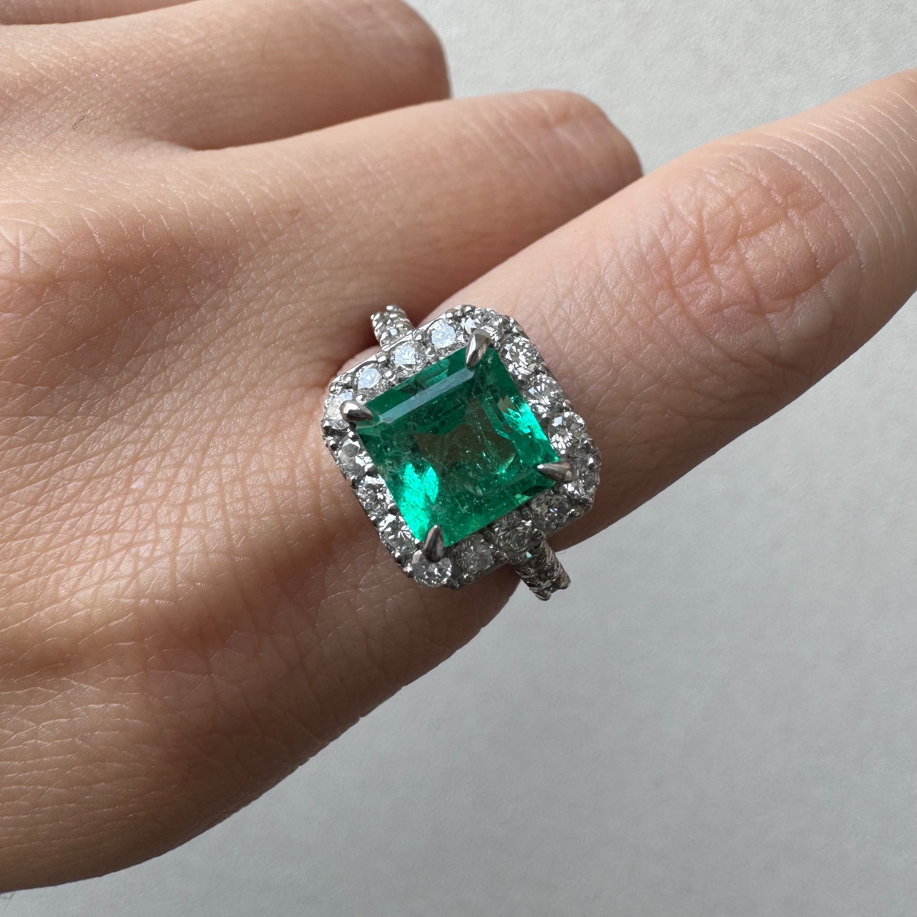 6［一点物］リング エメラルド 2.3ct SQ PT