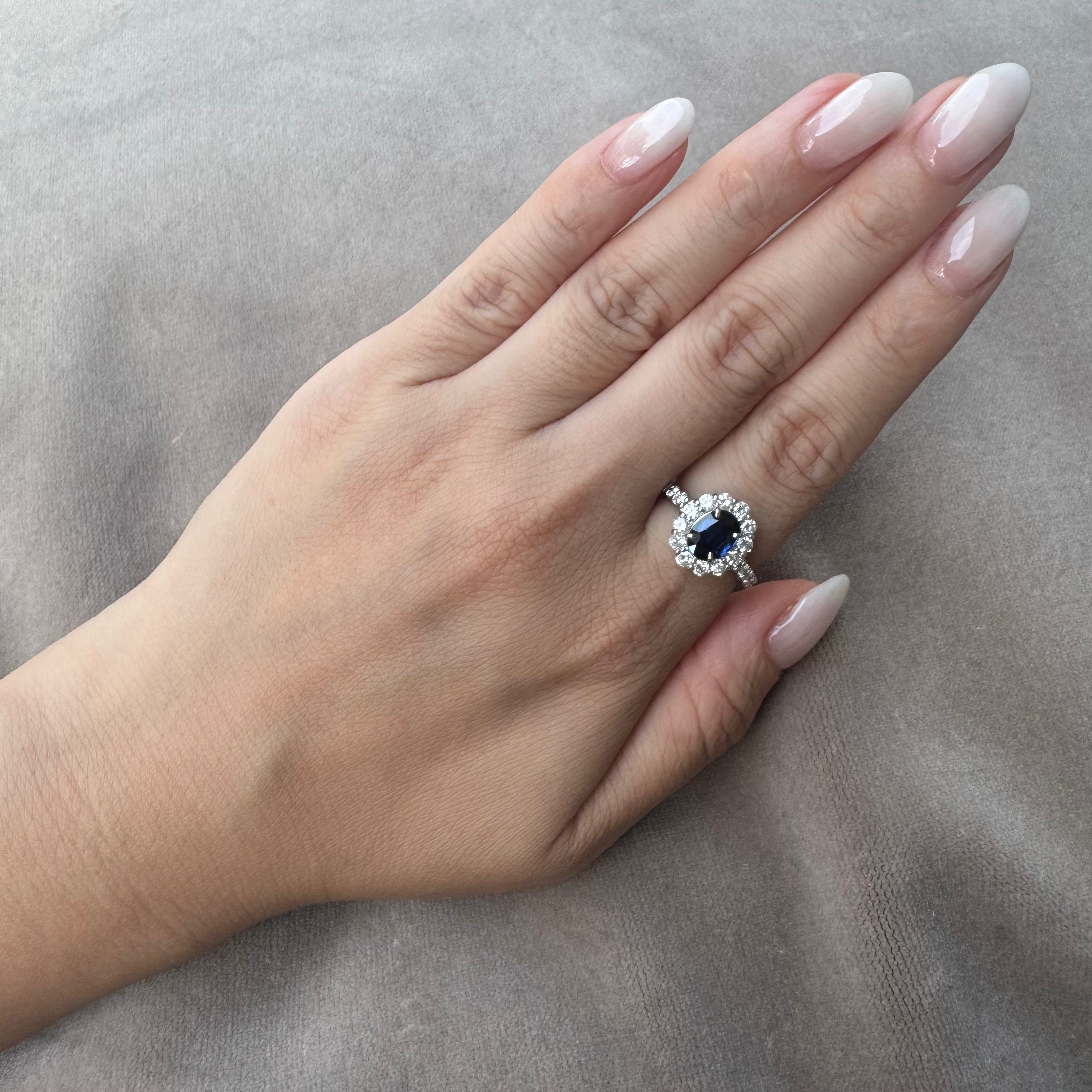 ［一点物］キャサリン妃巻き リング サファイア 1.3ct OV  PT